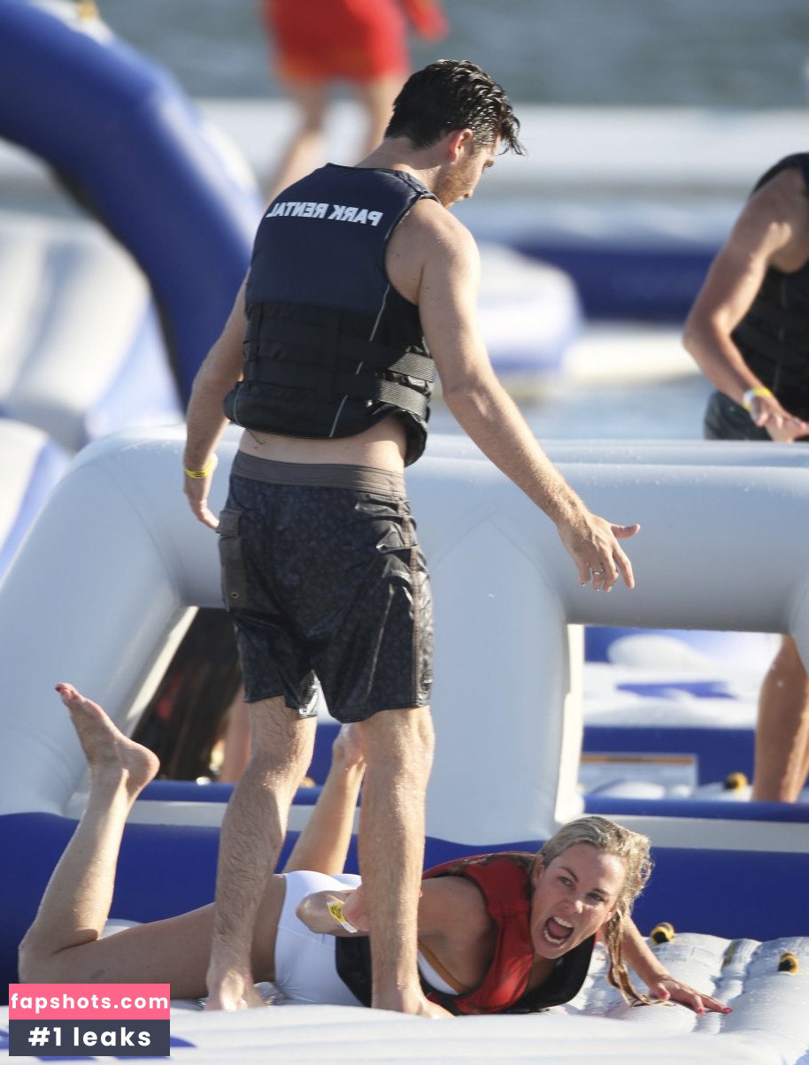 Philippa Bennett gallery photo #22