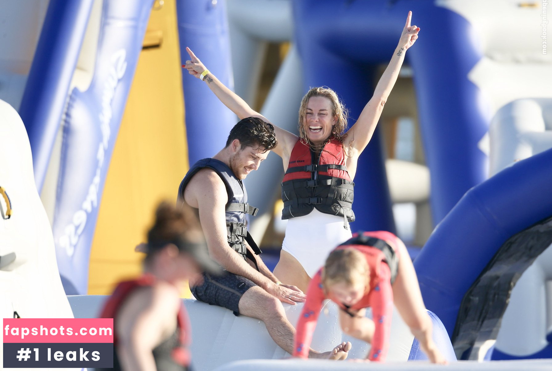 Philippa Bennett gallery photo #28