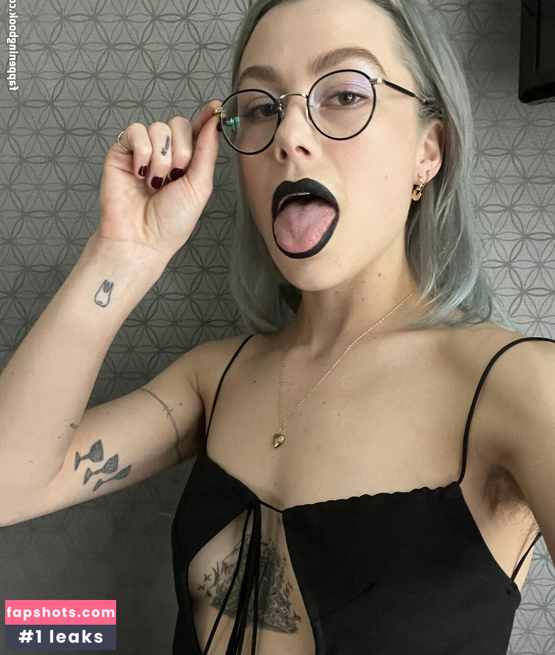 Phoebe Bridgers gallery photo #13