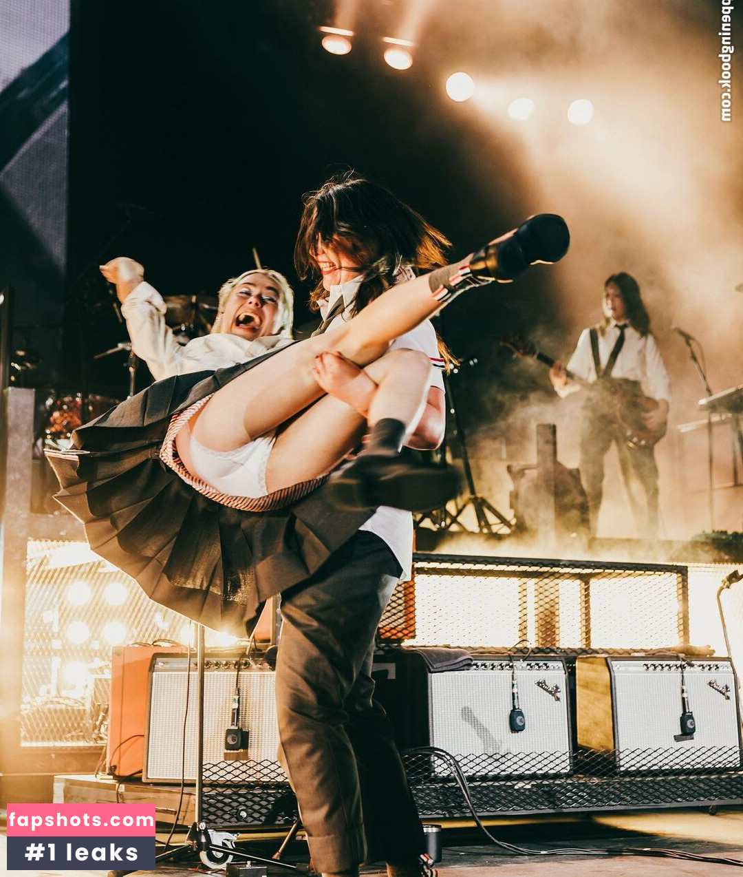 Phoebe Bridgers gallery photo #15