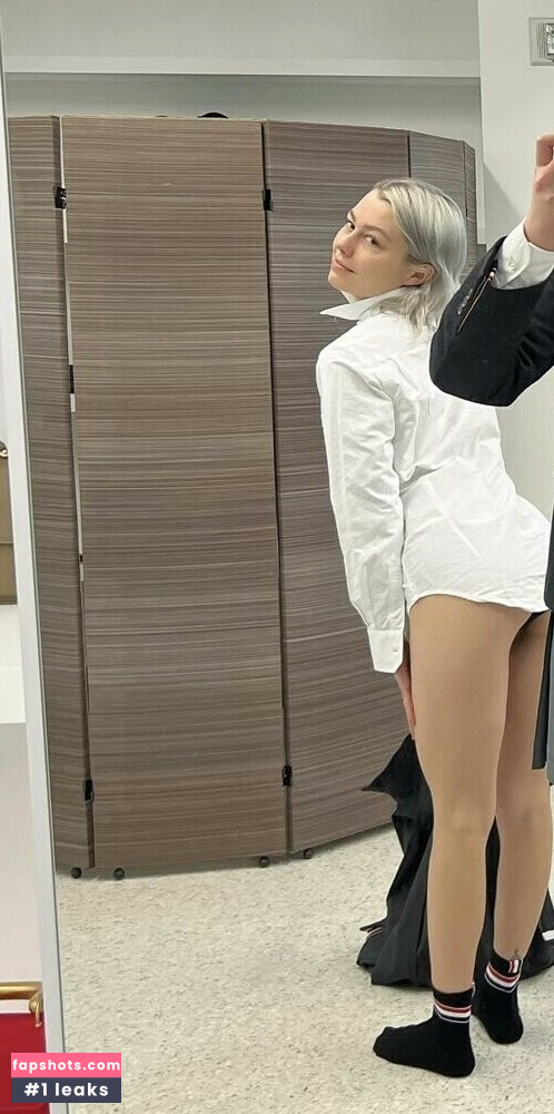 Phoebe Bridgers gallery photo #17