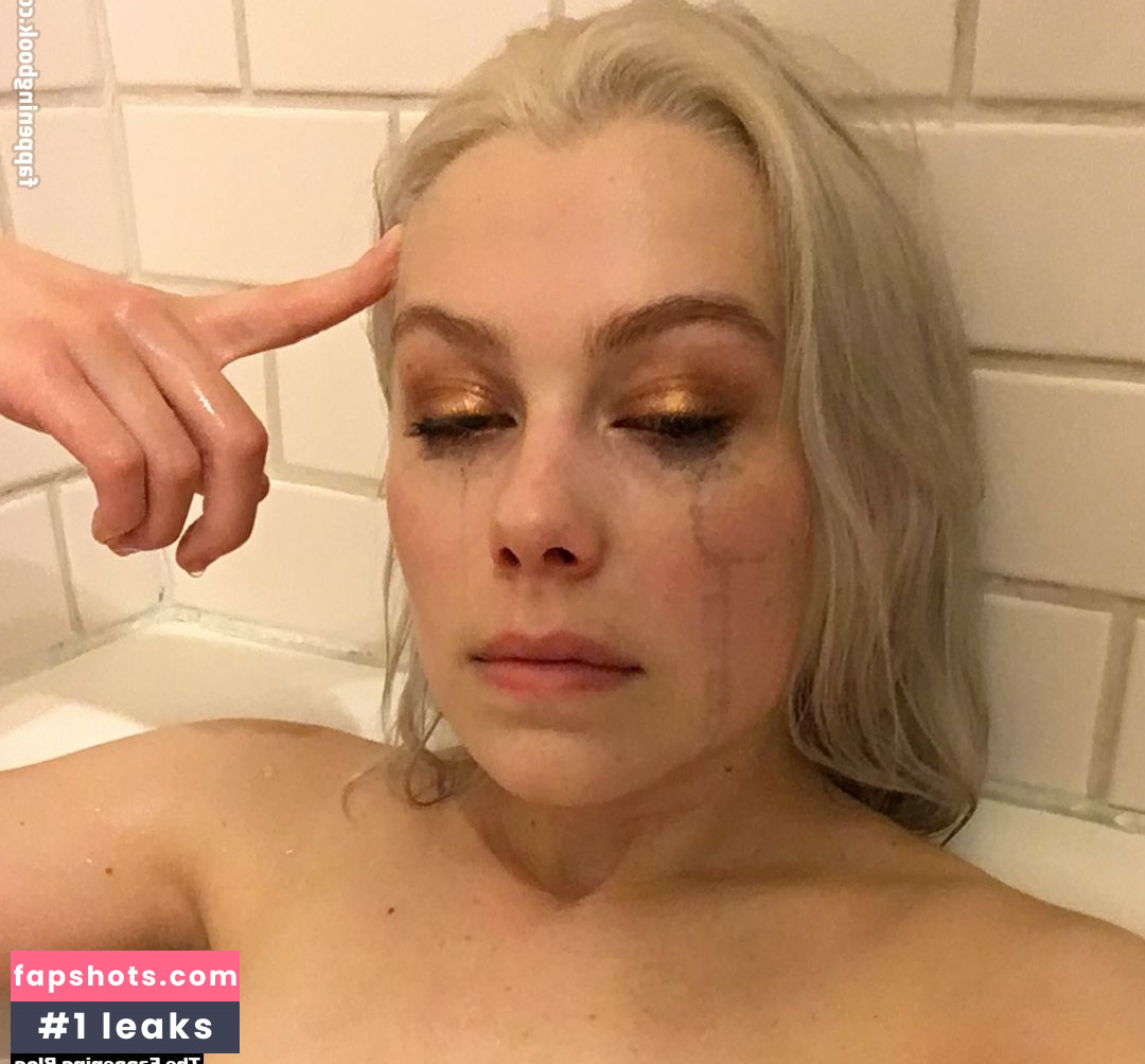 Phoebe Bridgers gallery photo #28