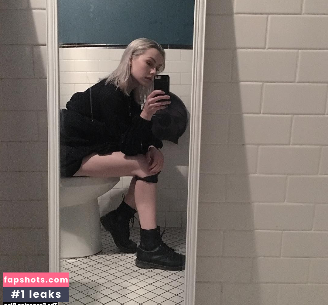 Phoebe Bridgers gallery photo #33