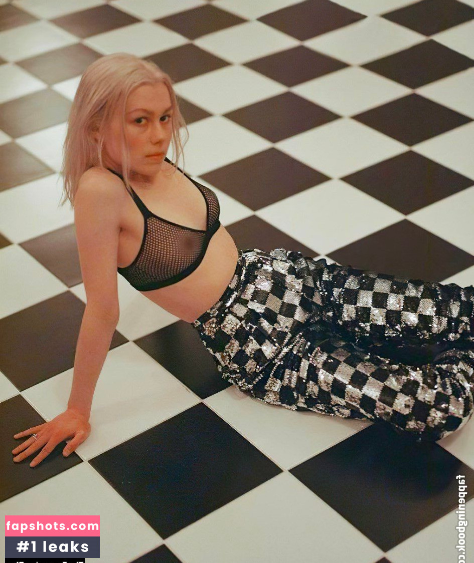 Phoebe Bridgers gallery photo #37