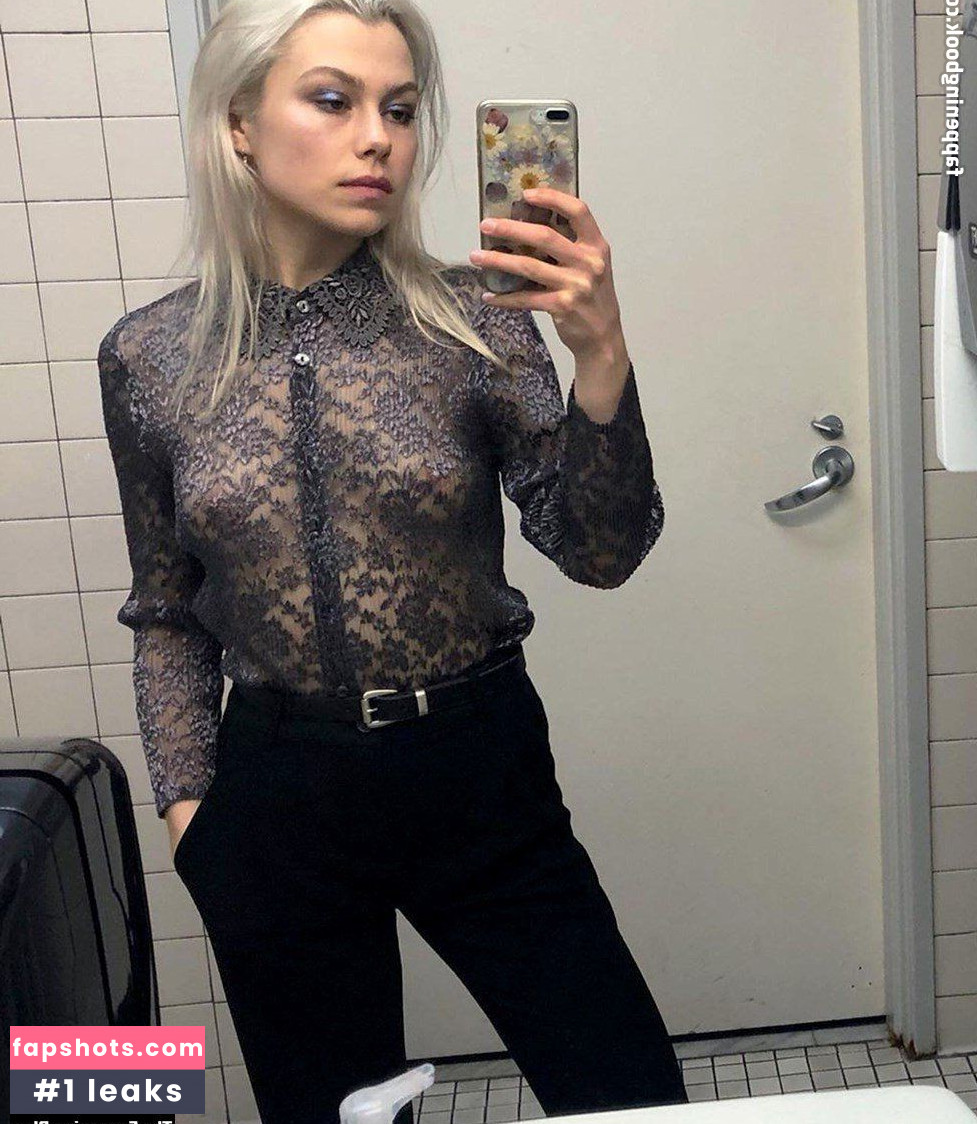 Phoebe Bridgers gallery photo #40