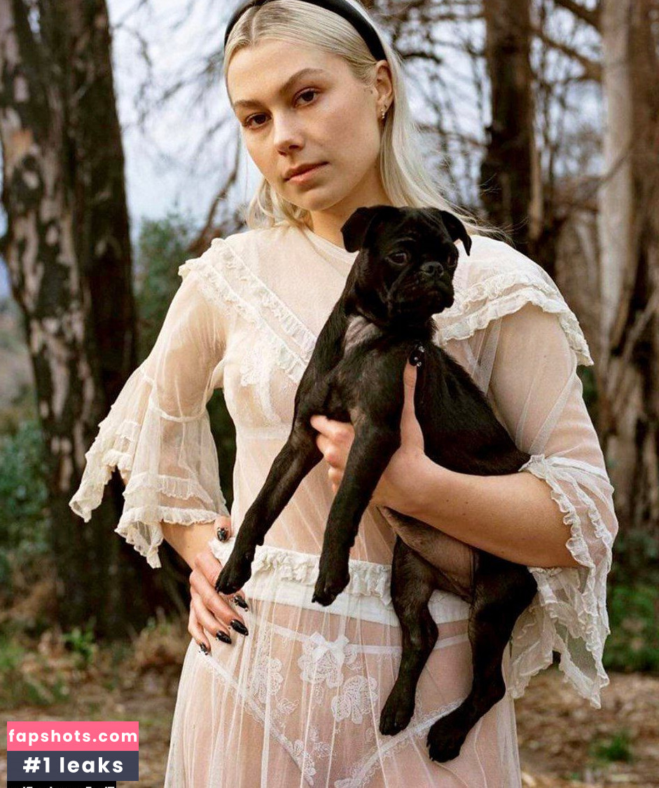 Phoebe Bridgers gallery photo #42