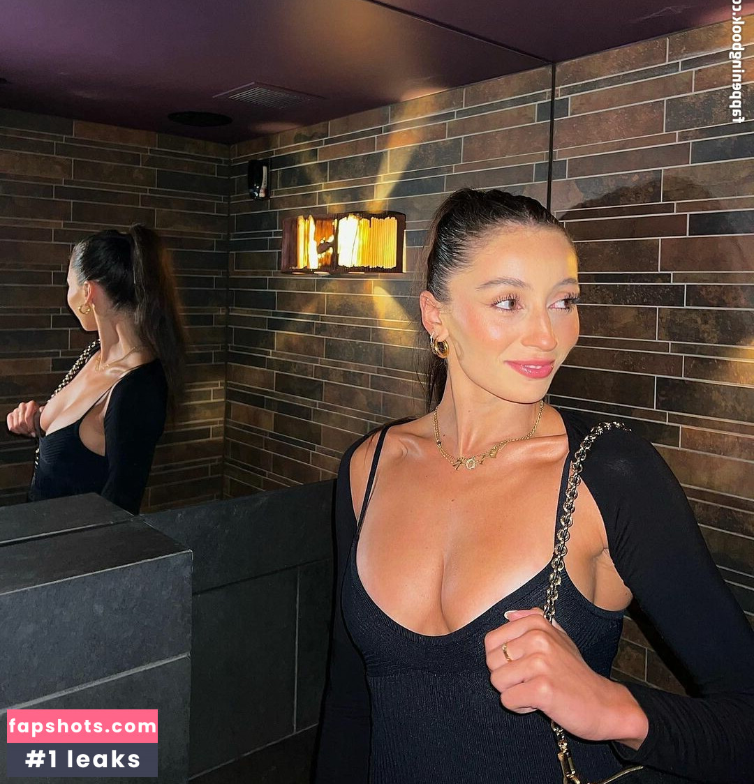 Phoebe Chakar Filtración Desnuda OnlyFans Foto #17 - Fapshots