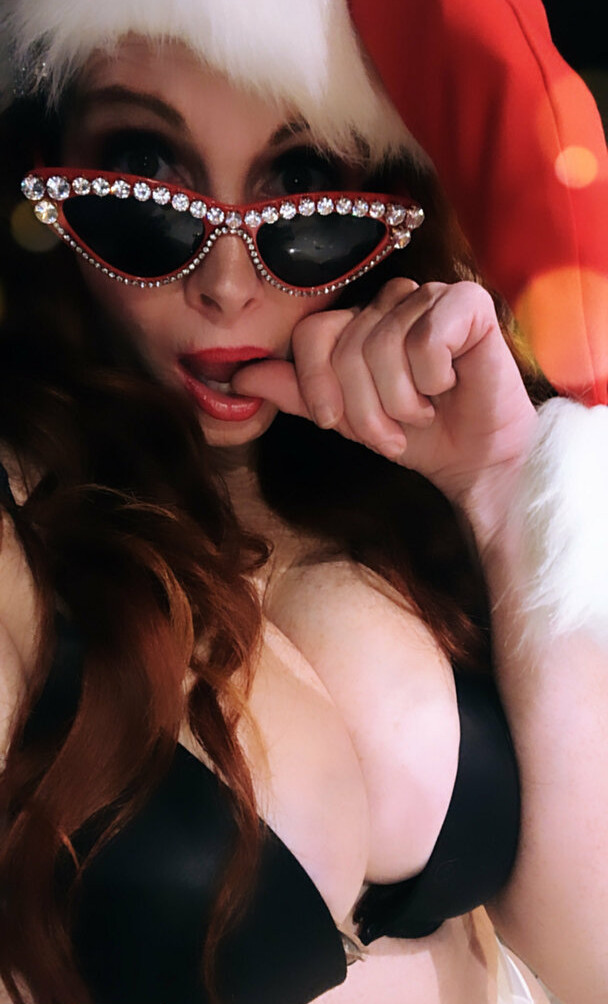 phoebe-price-1 Nahé úniky fotek pouze od fanoušků #1554 - Fapshots