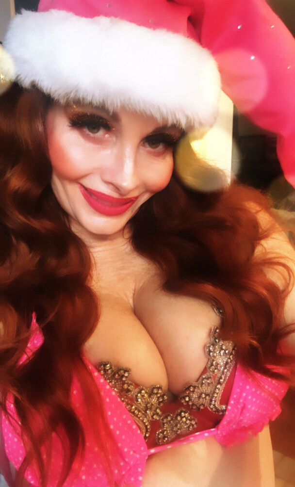 phoebe-price-1 Nahé úniky fotek pouze od fanoušků #1589 - Fapshots