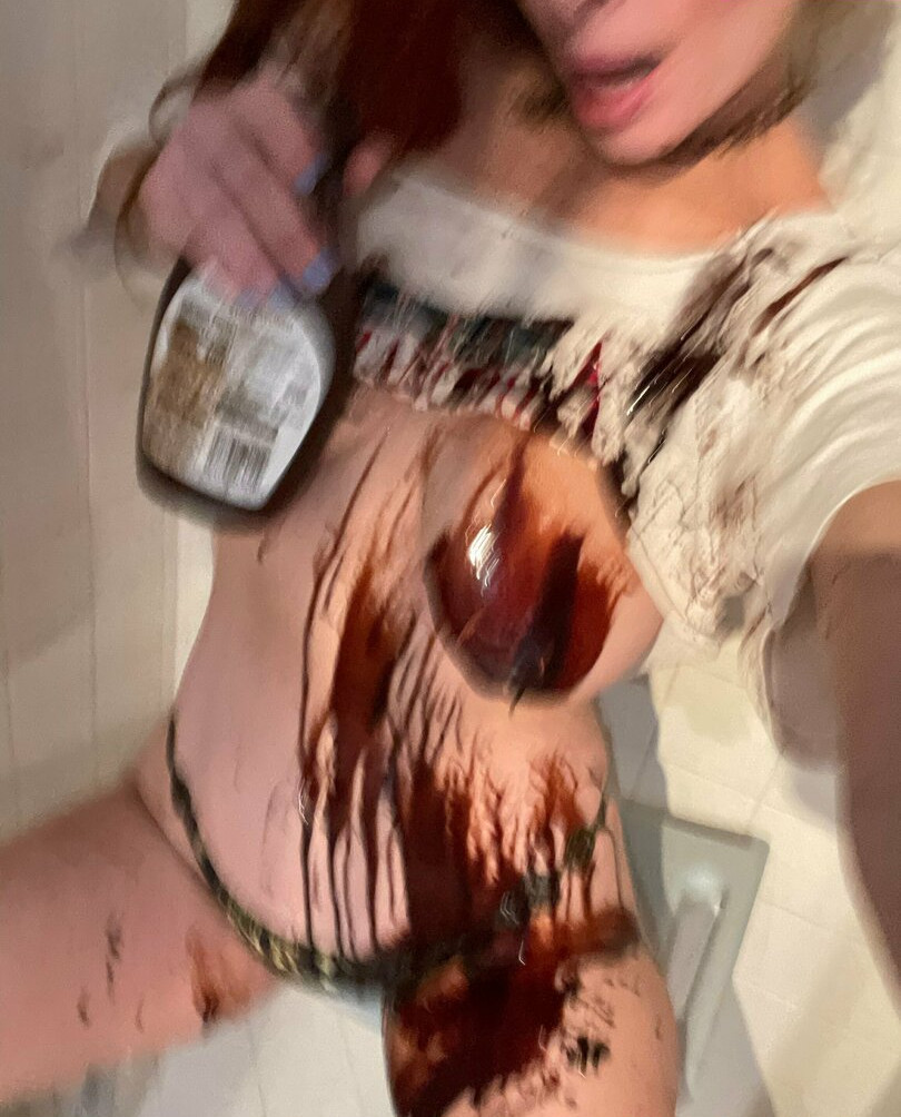 phoebe-price-1 Nahé úniky fotek pouze od fanoušků #1634 - Fapshots