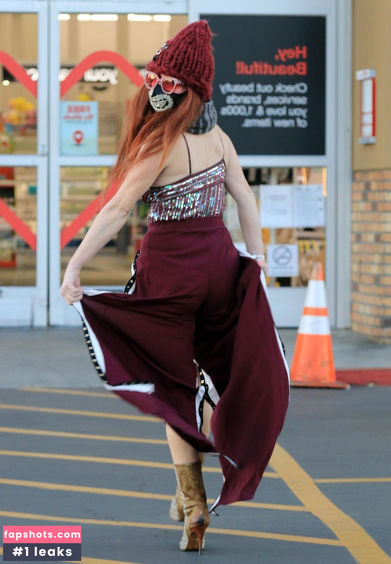 Phoebe Price gallery photo #1054