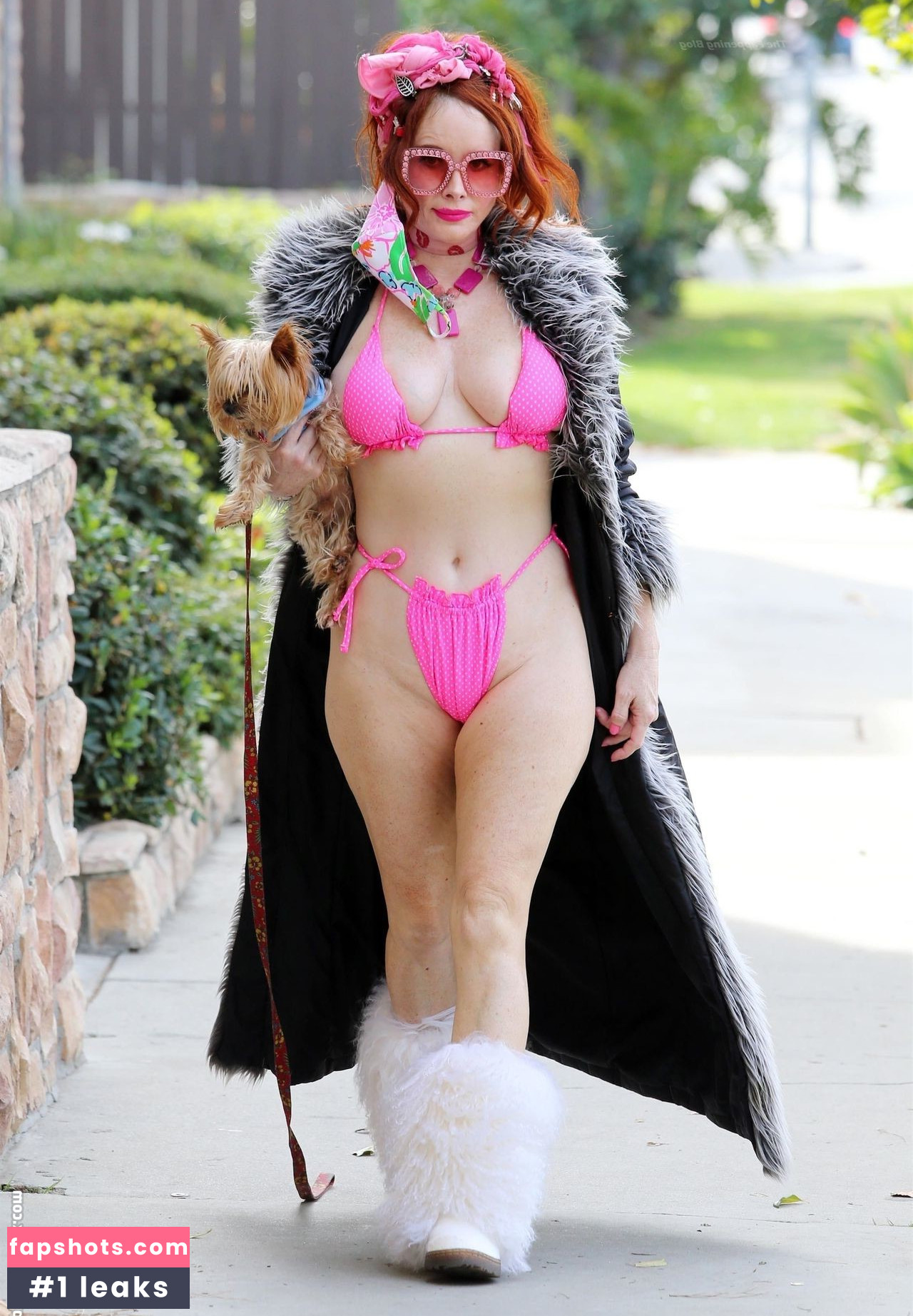 Phoebe Price gallery photo #1077