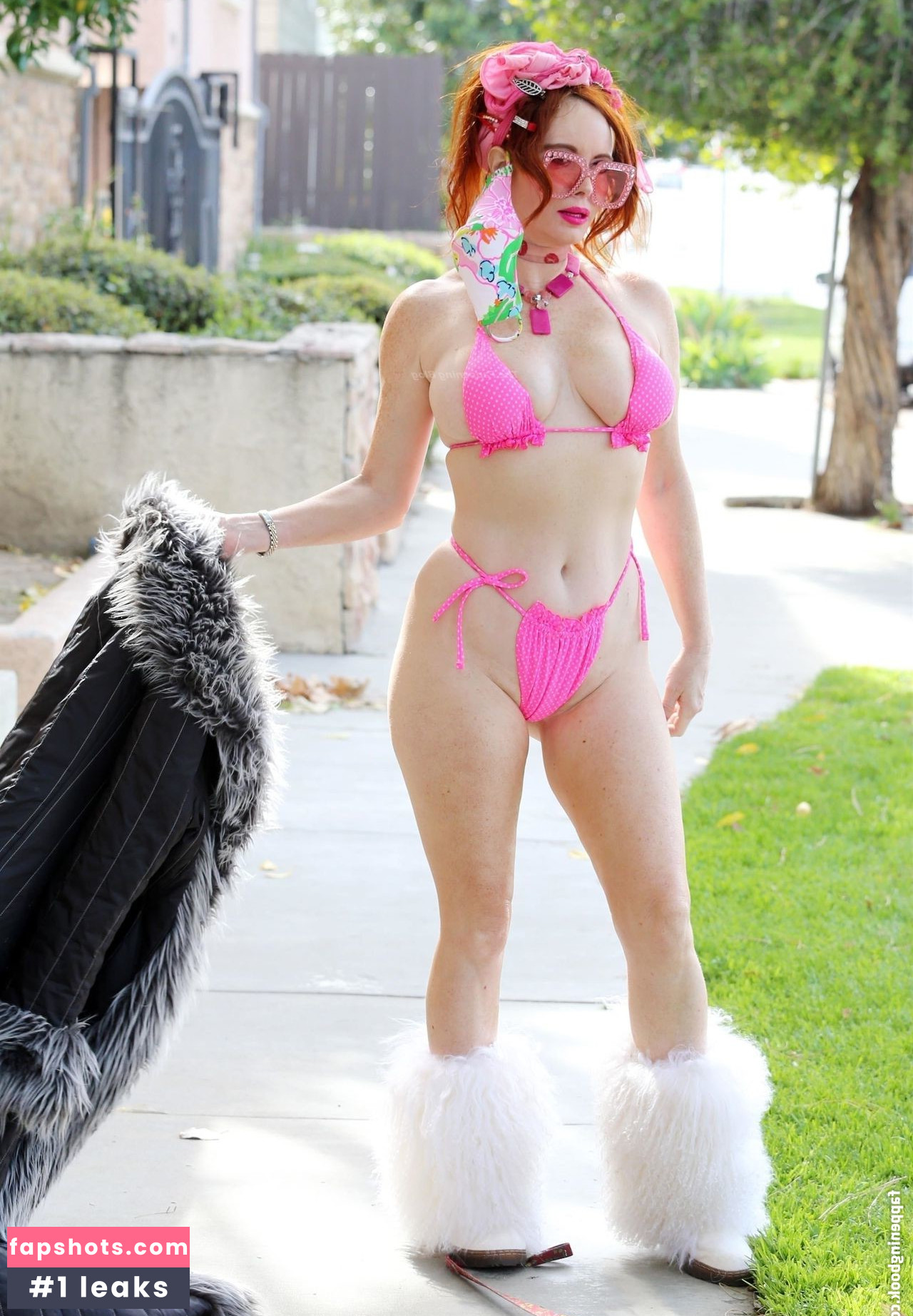 Phoebe Price gallery photo #1092