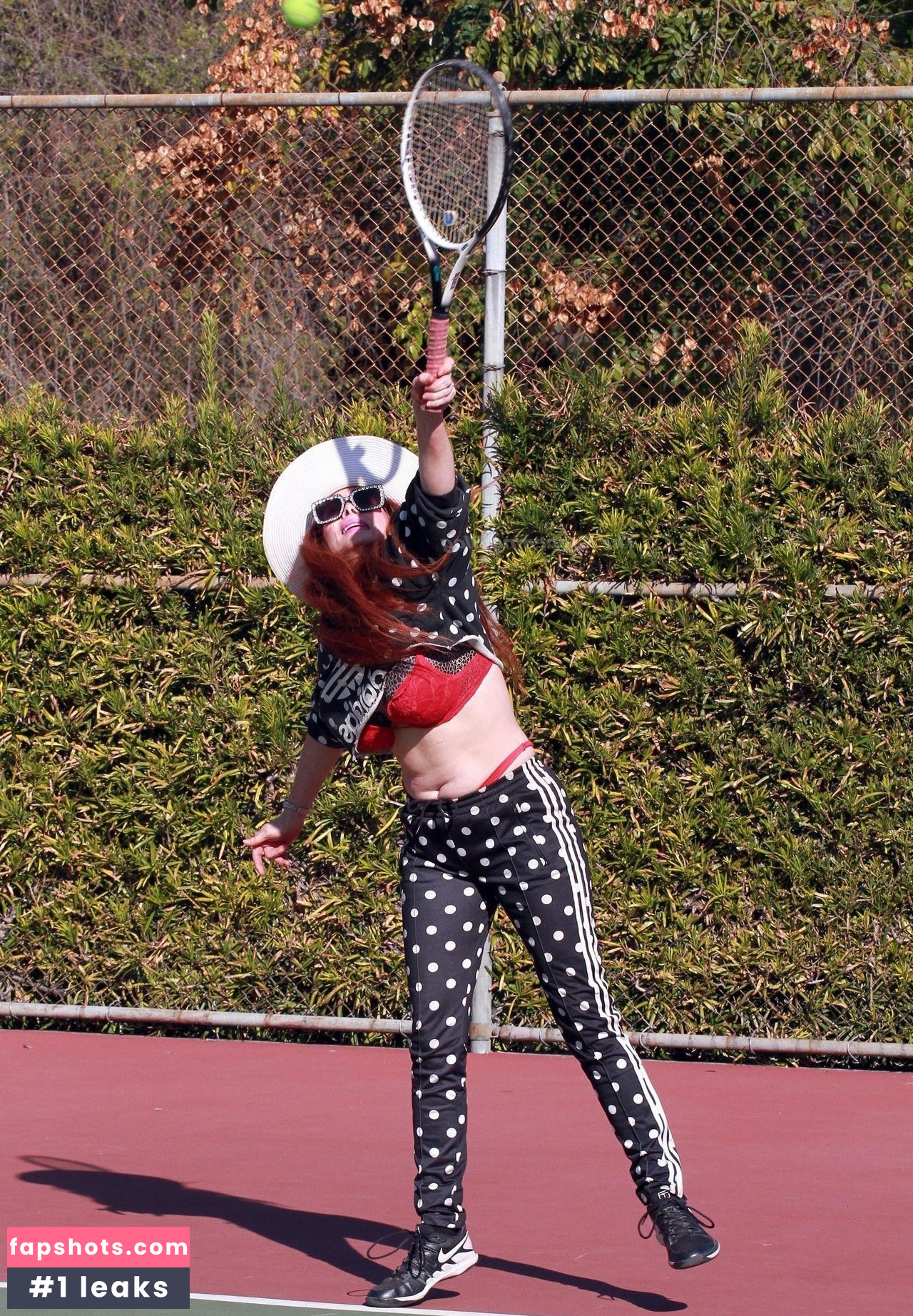 Phoebe Price gallery photo #1131