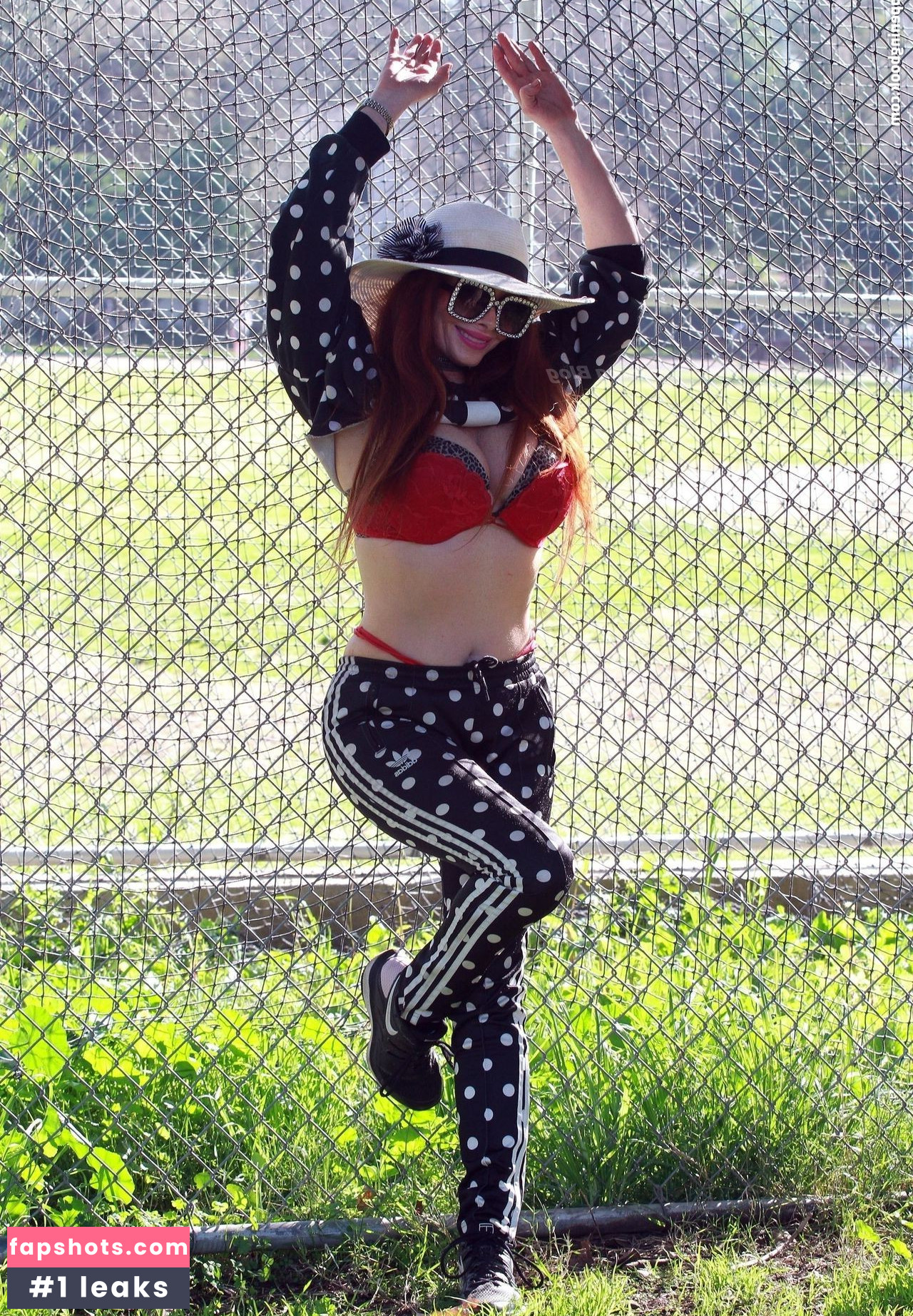 Phoebe Price gallery photo #1133