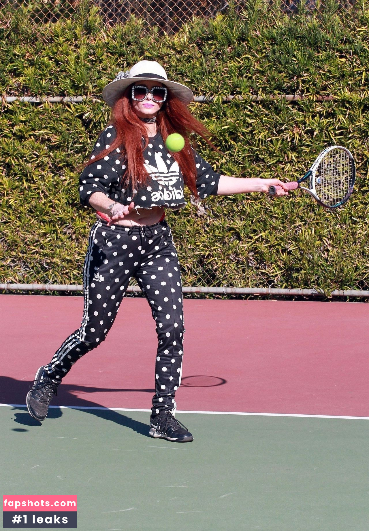 Phoebe Price gallery photo #1151