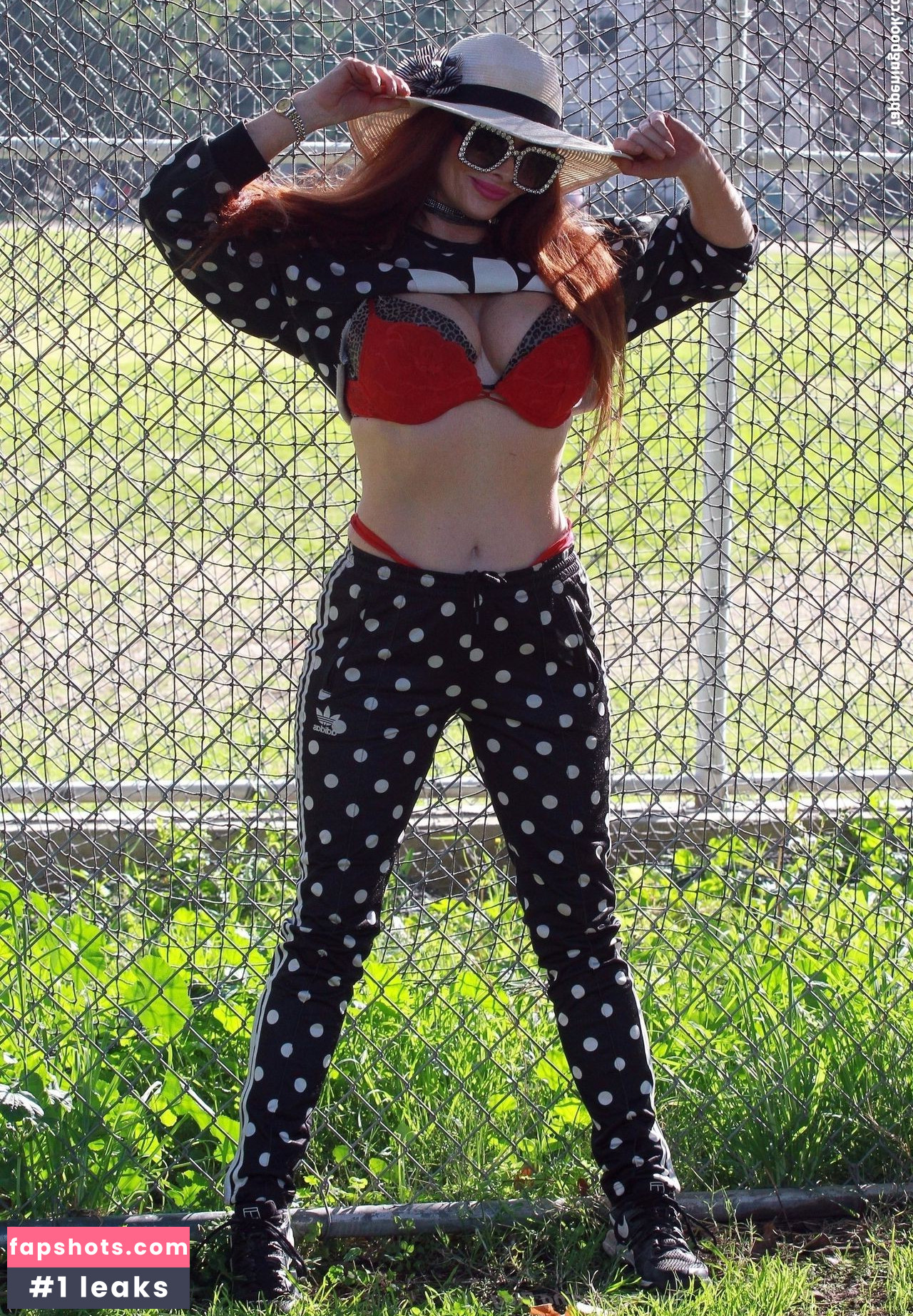 Phoebe Price gallery photo #1157