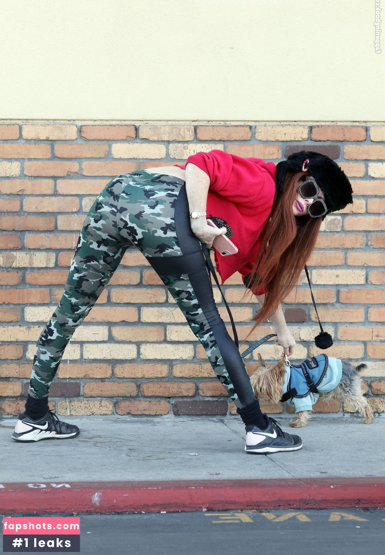 Phoebe Price gallery photo #1177