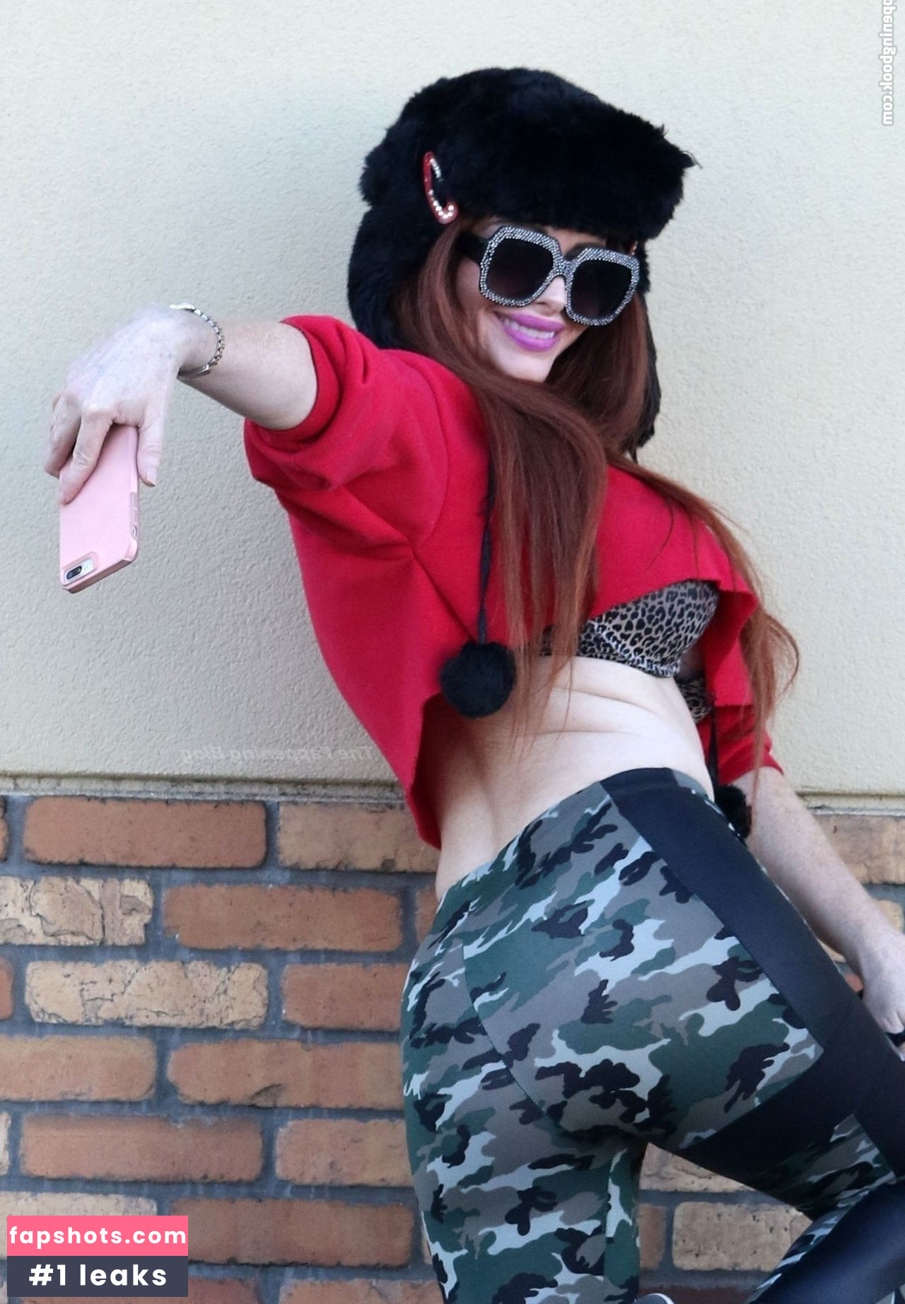 Phoebe Price gallery photo #1178