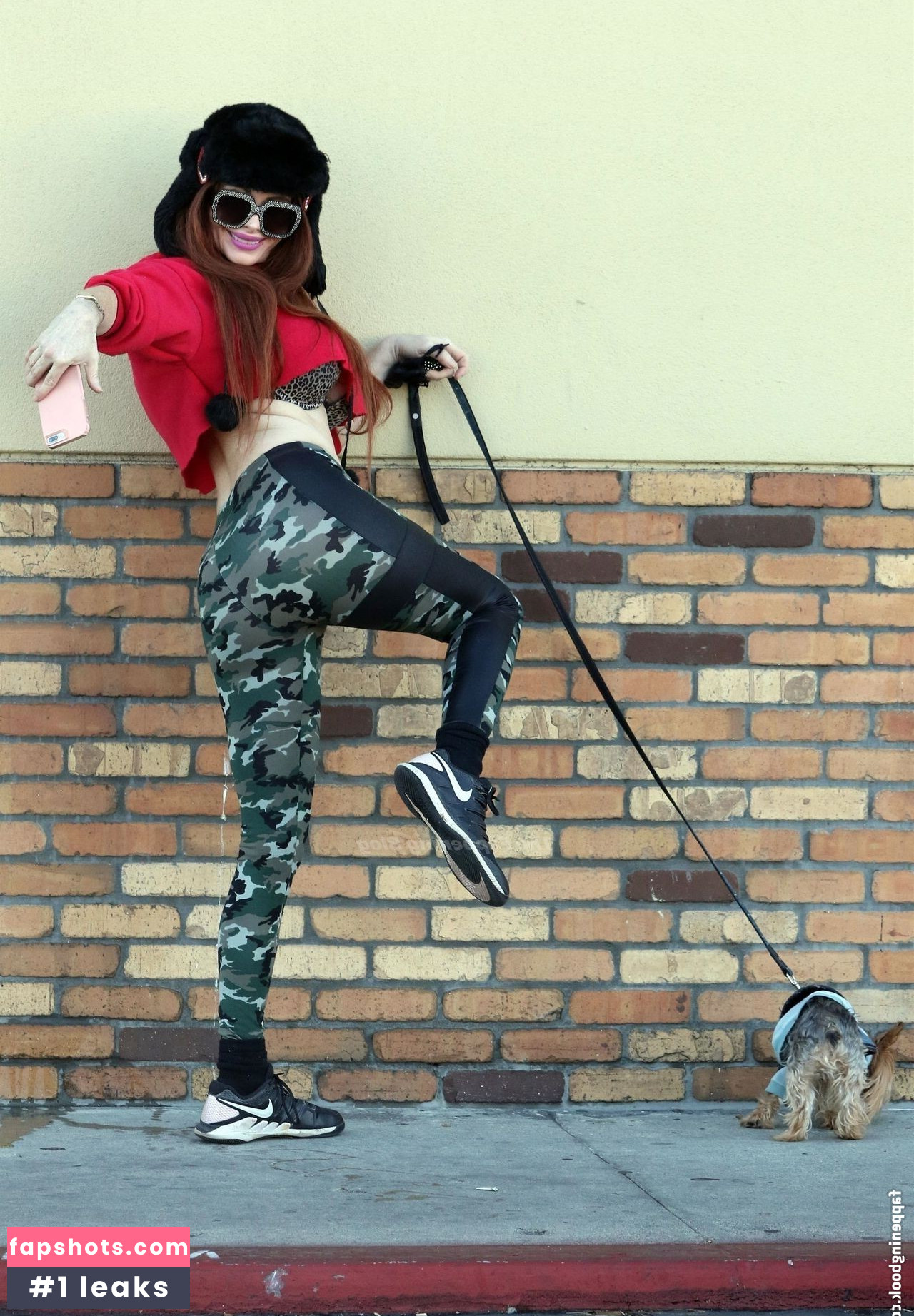 Phoebe Price gallery photo #1179