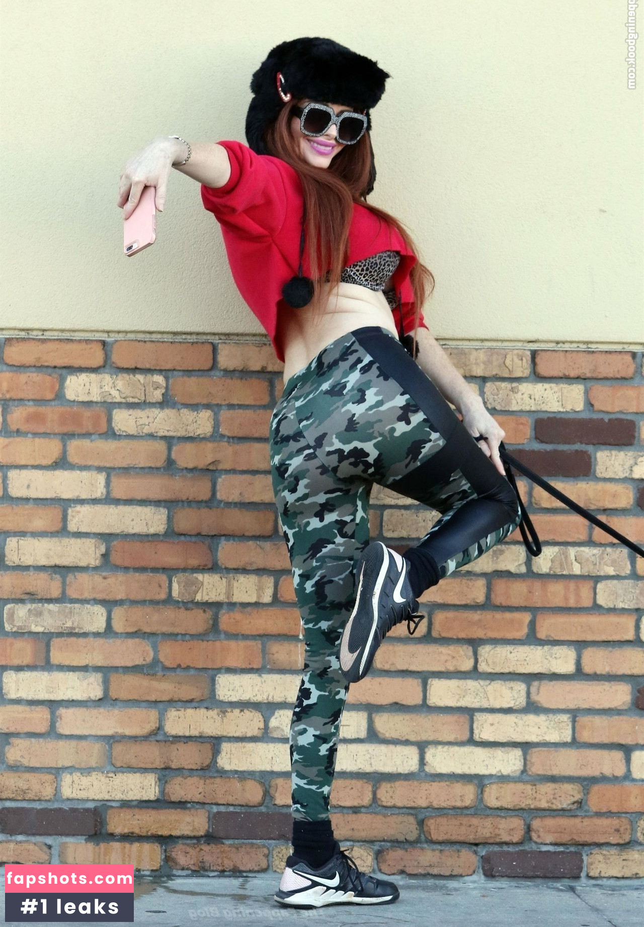 Phoebe Price gallery photo #1194