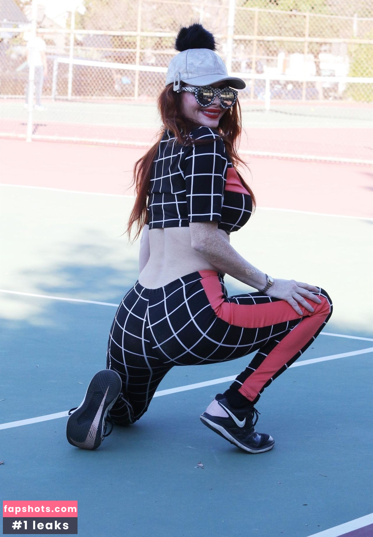 Phoebe Price gallery photo #1263