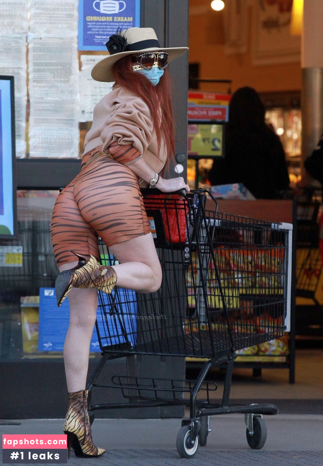 Phoebe Price gallery photo #1280