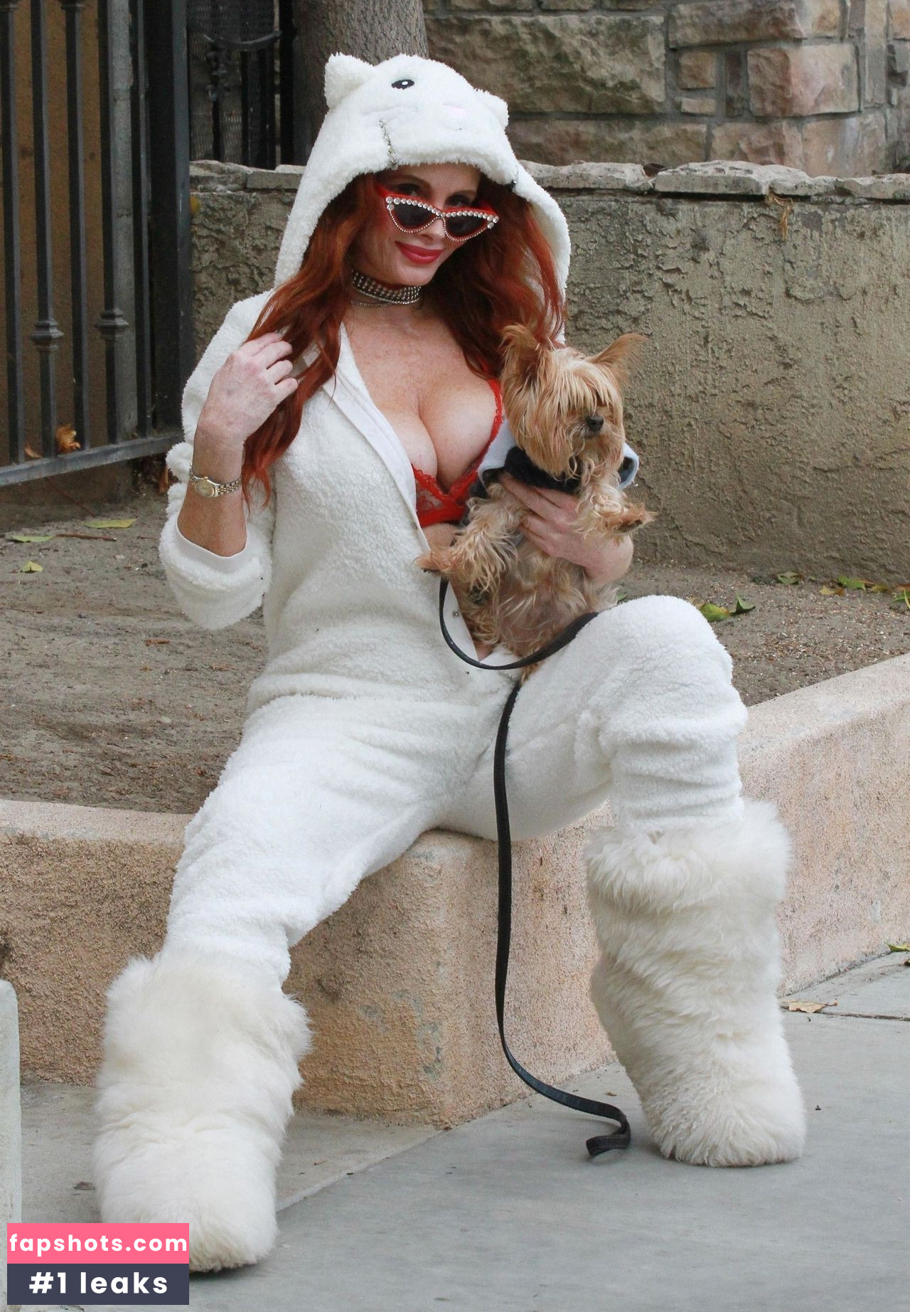 Phoebe Price gallery photo #1543