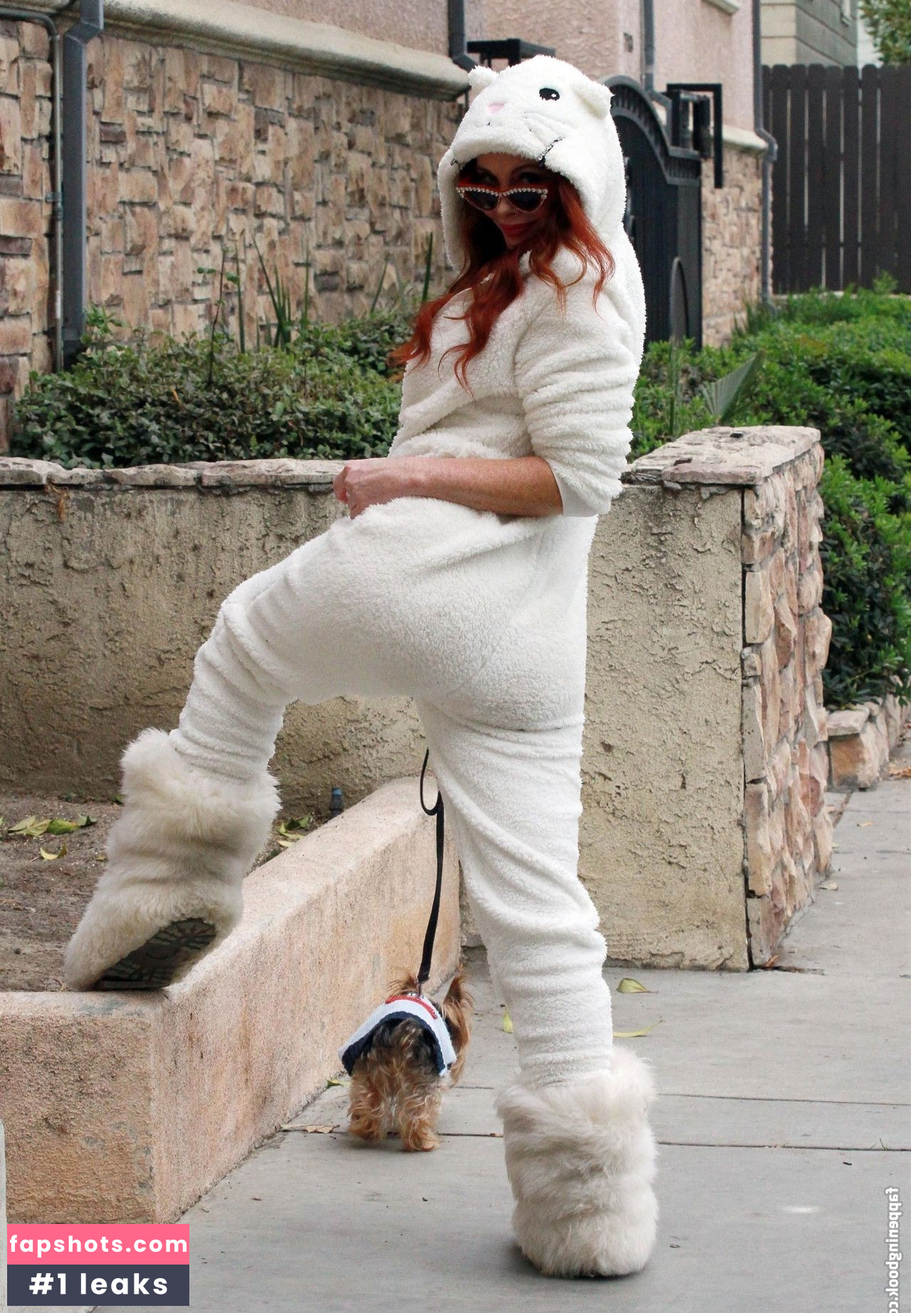 Phoebe Price gallery photo #1561