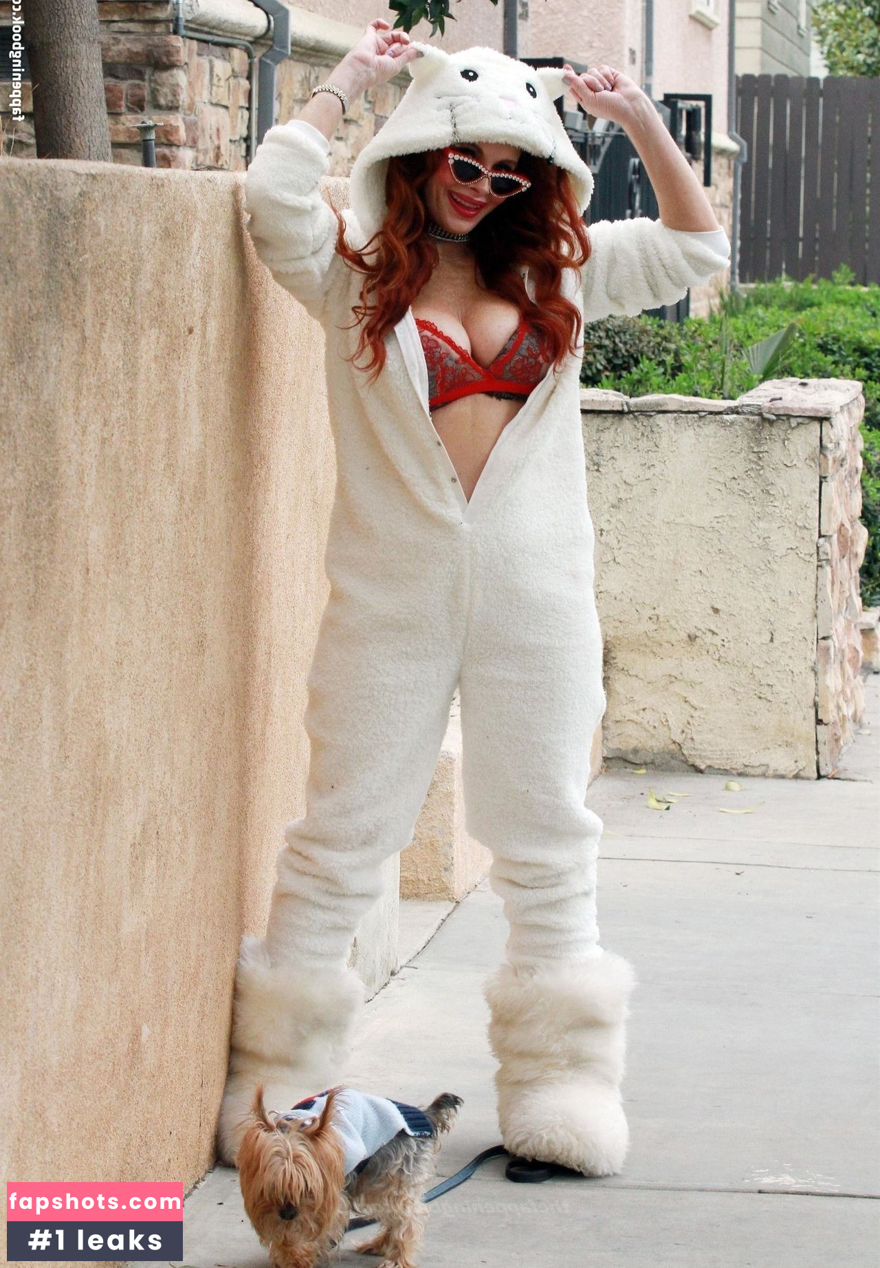 Phoebe Price gallery photo #1569