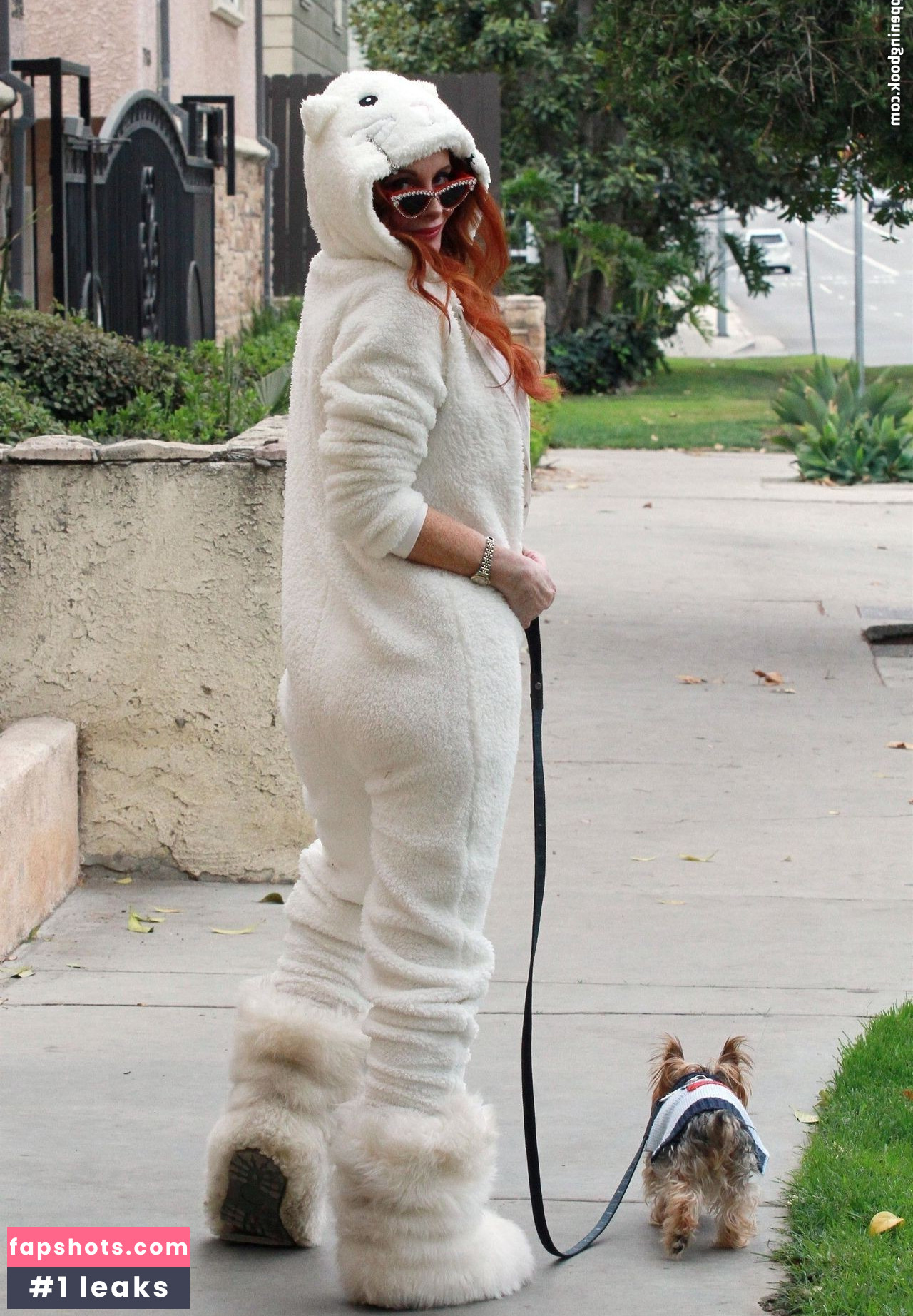 Phoebe Price gallery photo #1570