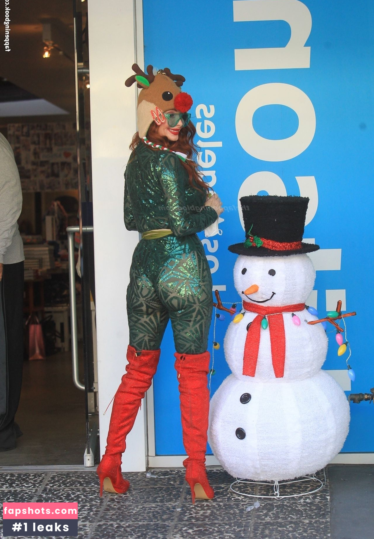 Phoebe Price gallery photo #1666