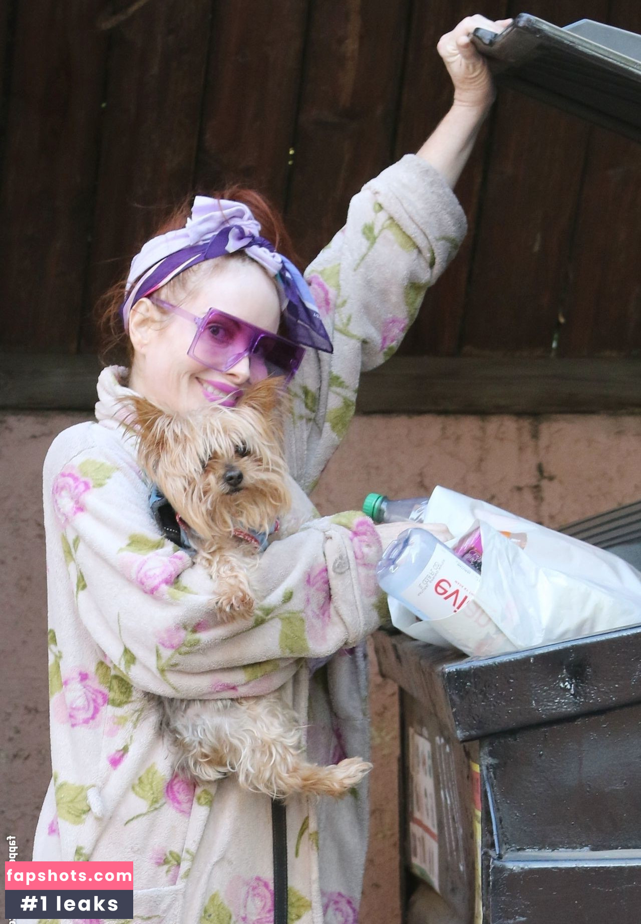 Phoebe Price gallery photo #1689