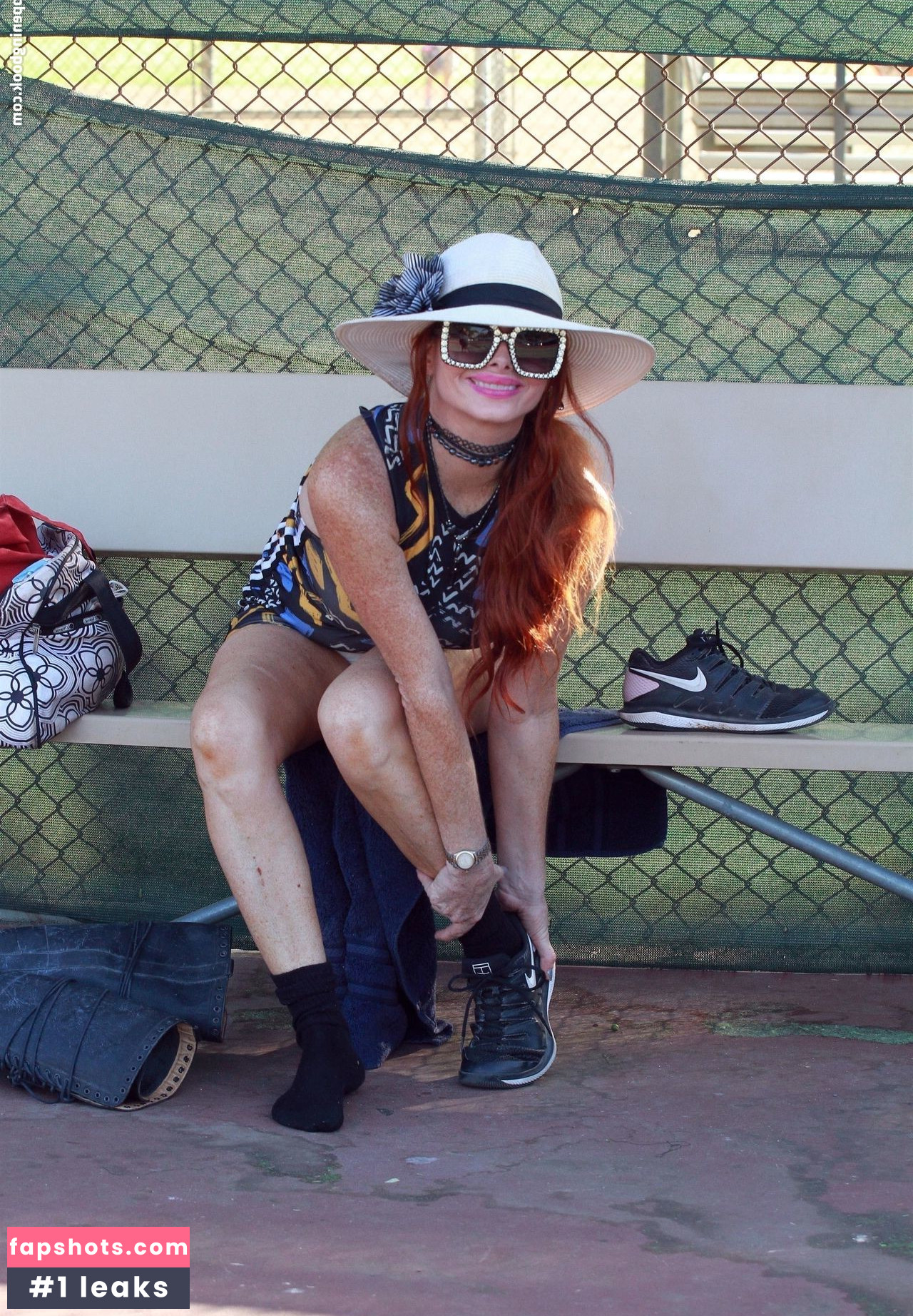 Phoebe Price gallery photo #1800