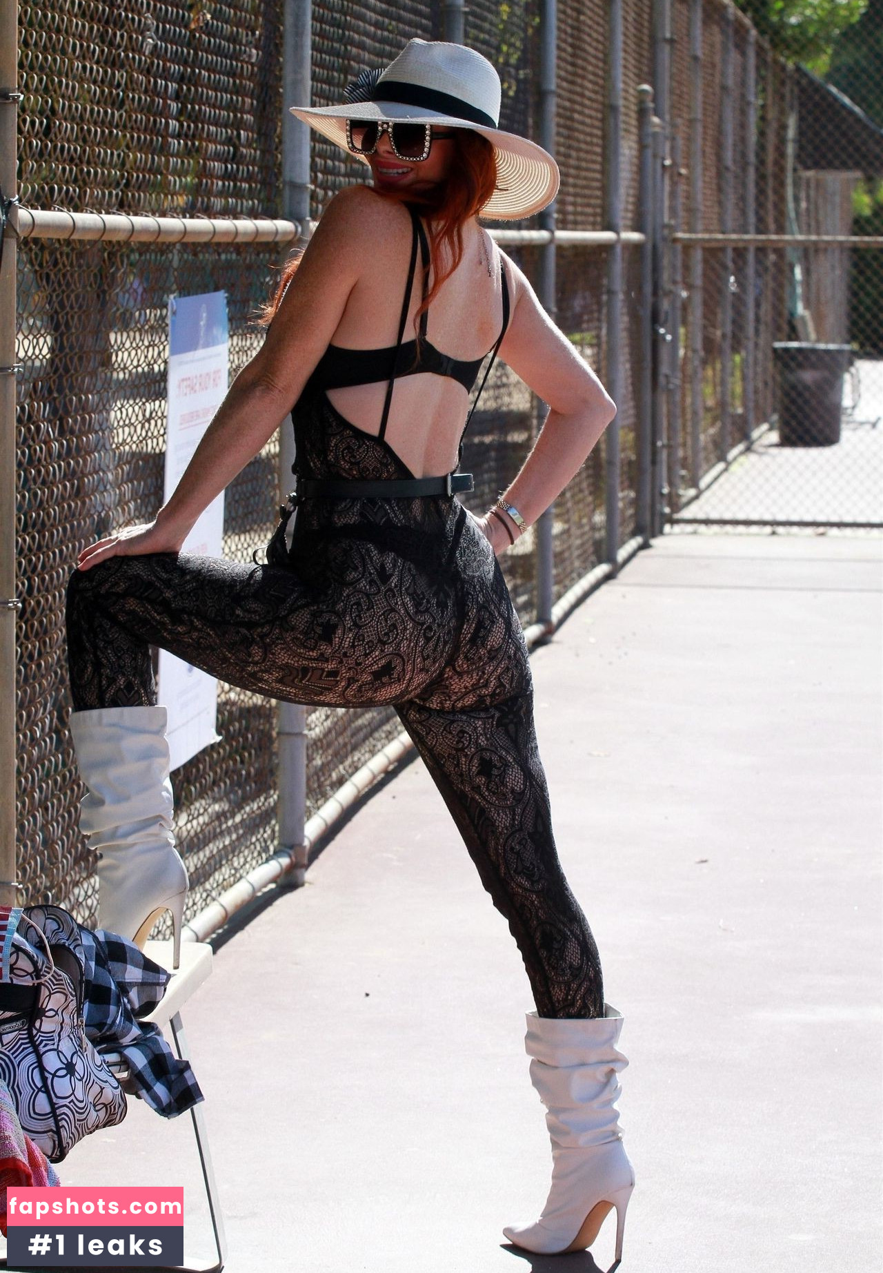 Phoebe Price gallery photo #1901