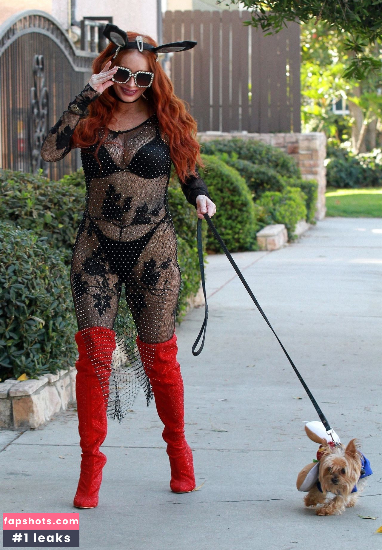 Phoebe Price gallery photo #1952