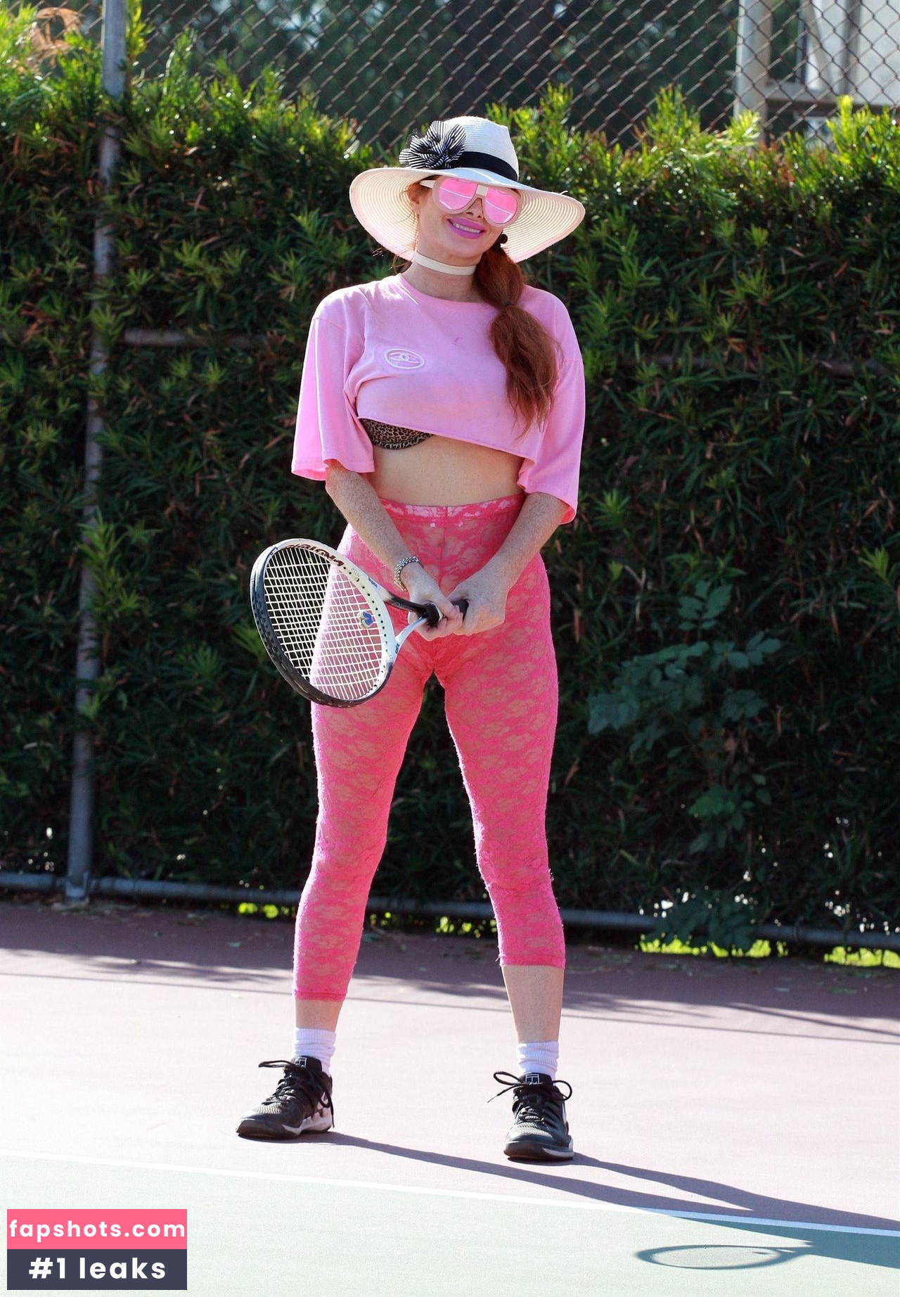 Phoebe Price gallery photo #2037