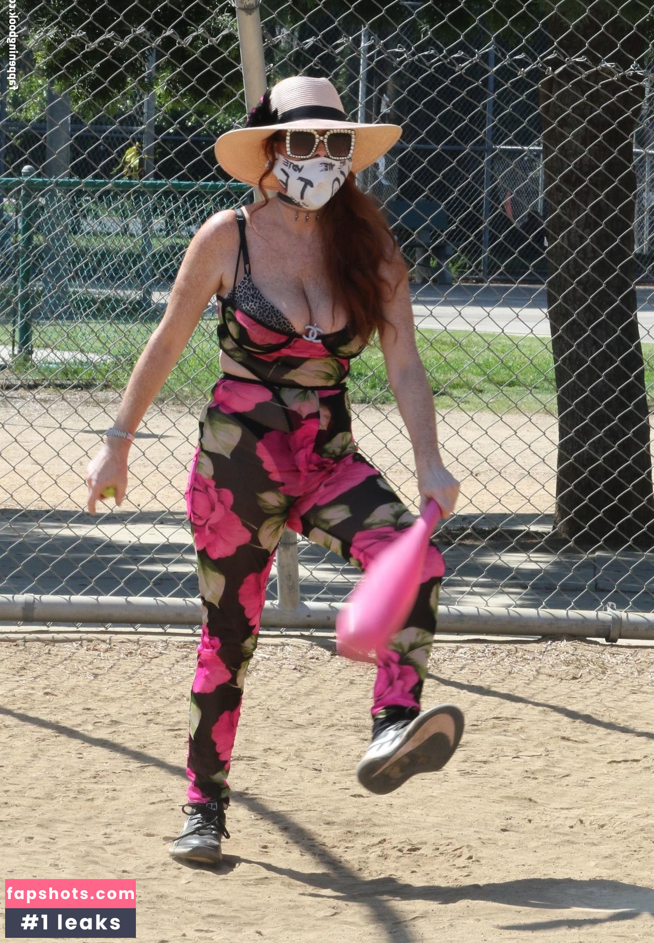 Phoebe Price gallery photo #2044