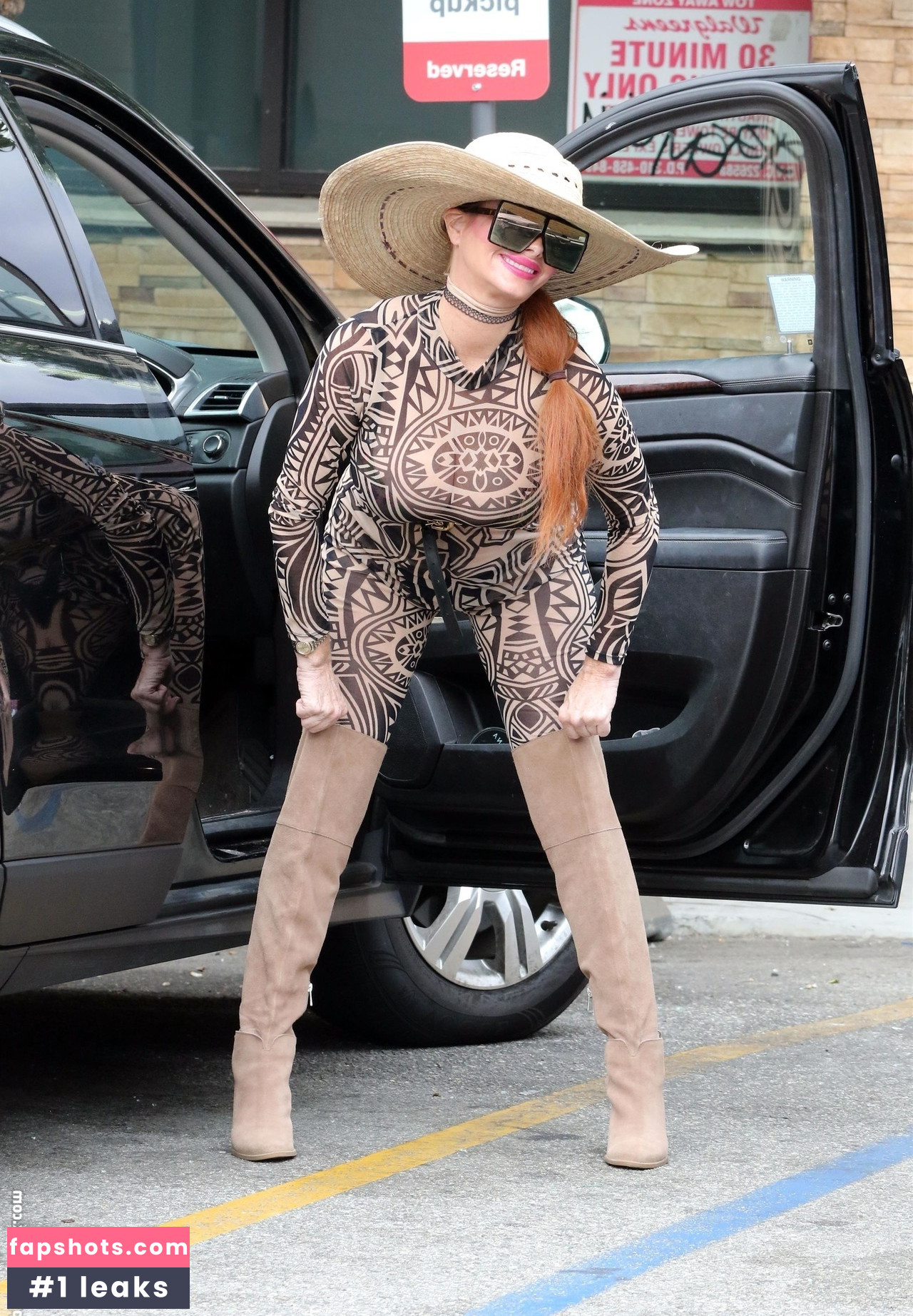 Phoebe Price gallery photo #2175