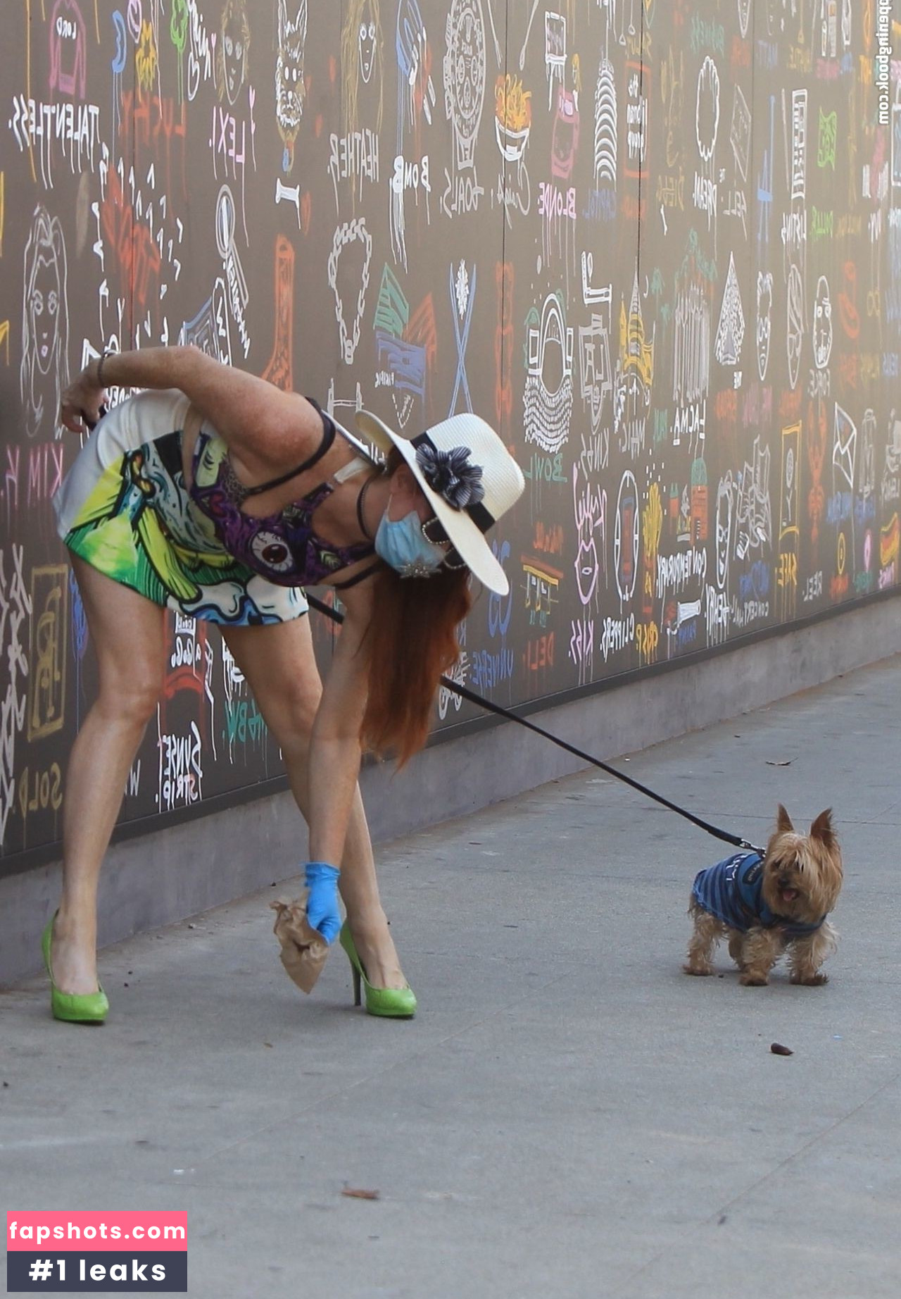 Phoebe Price gallery photo #2313