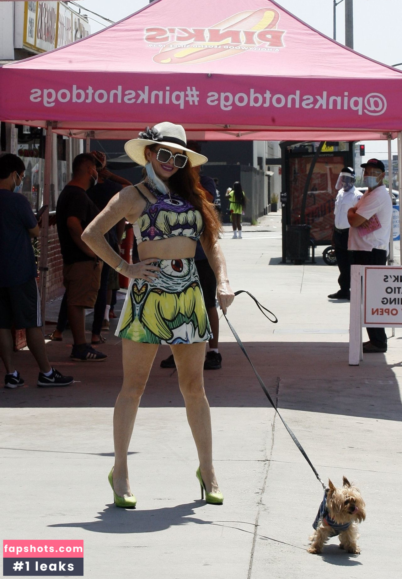 Phoebe Price gallery photo #2342