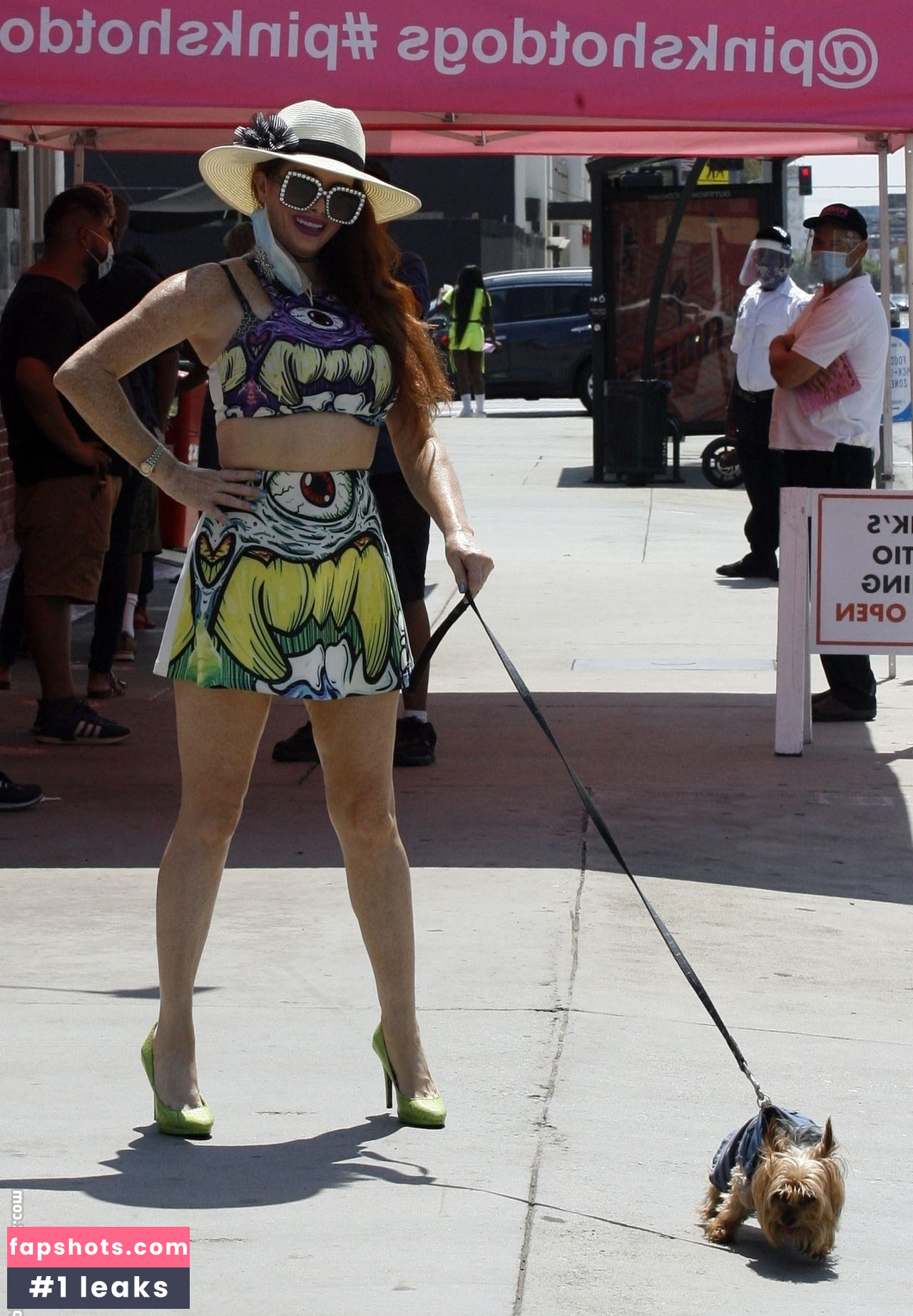 Phoebe Price gallery photo #2343