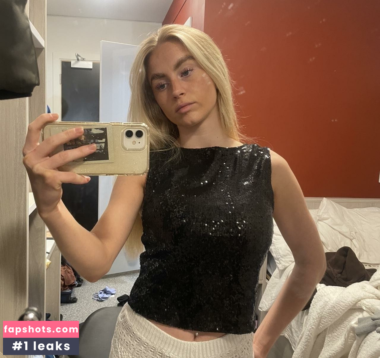 Phoebe Whitehouse gallery photo #3