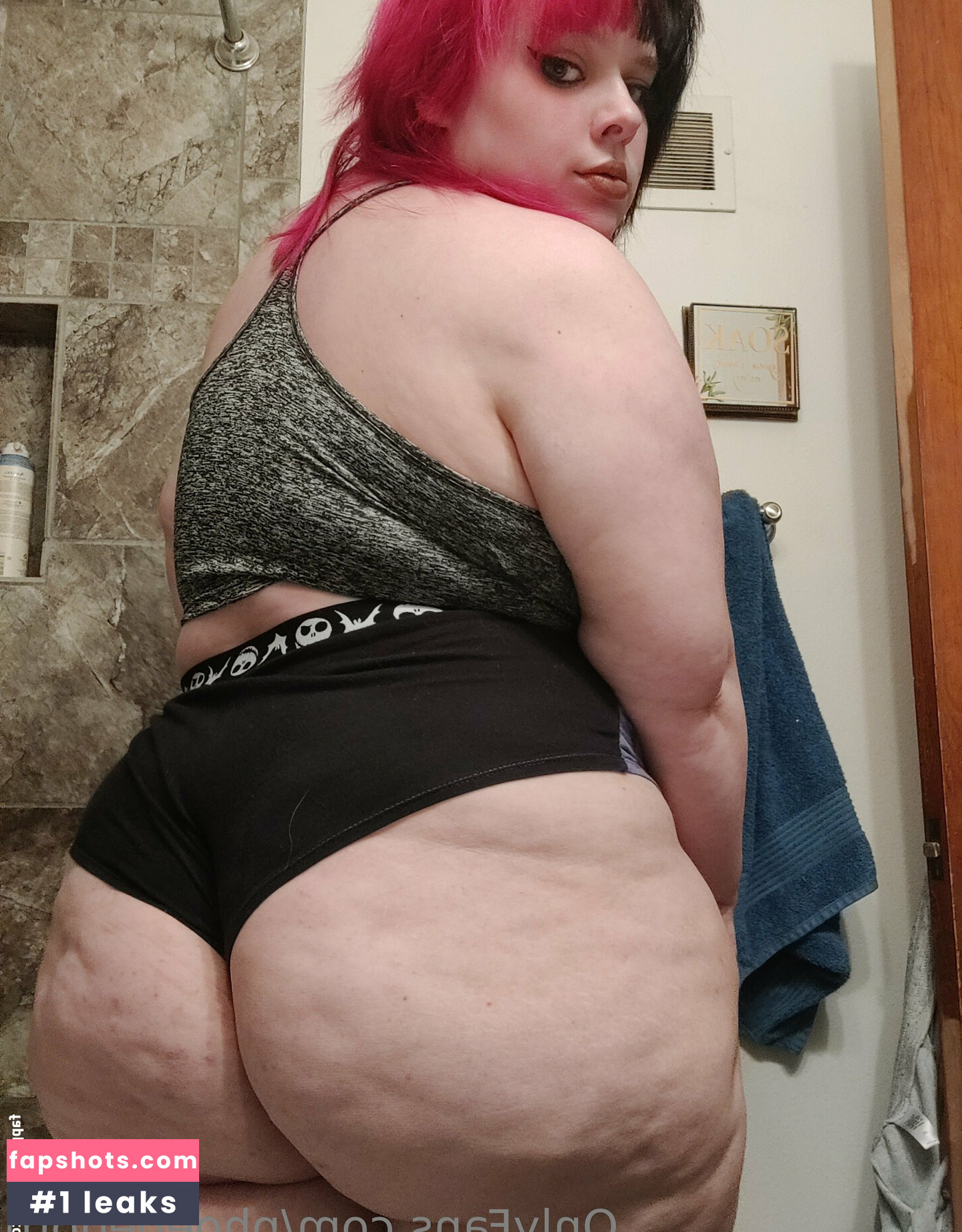 phoebegoth Nude Leaks OnlyFans Photos #6 - LeakJerk