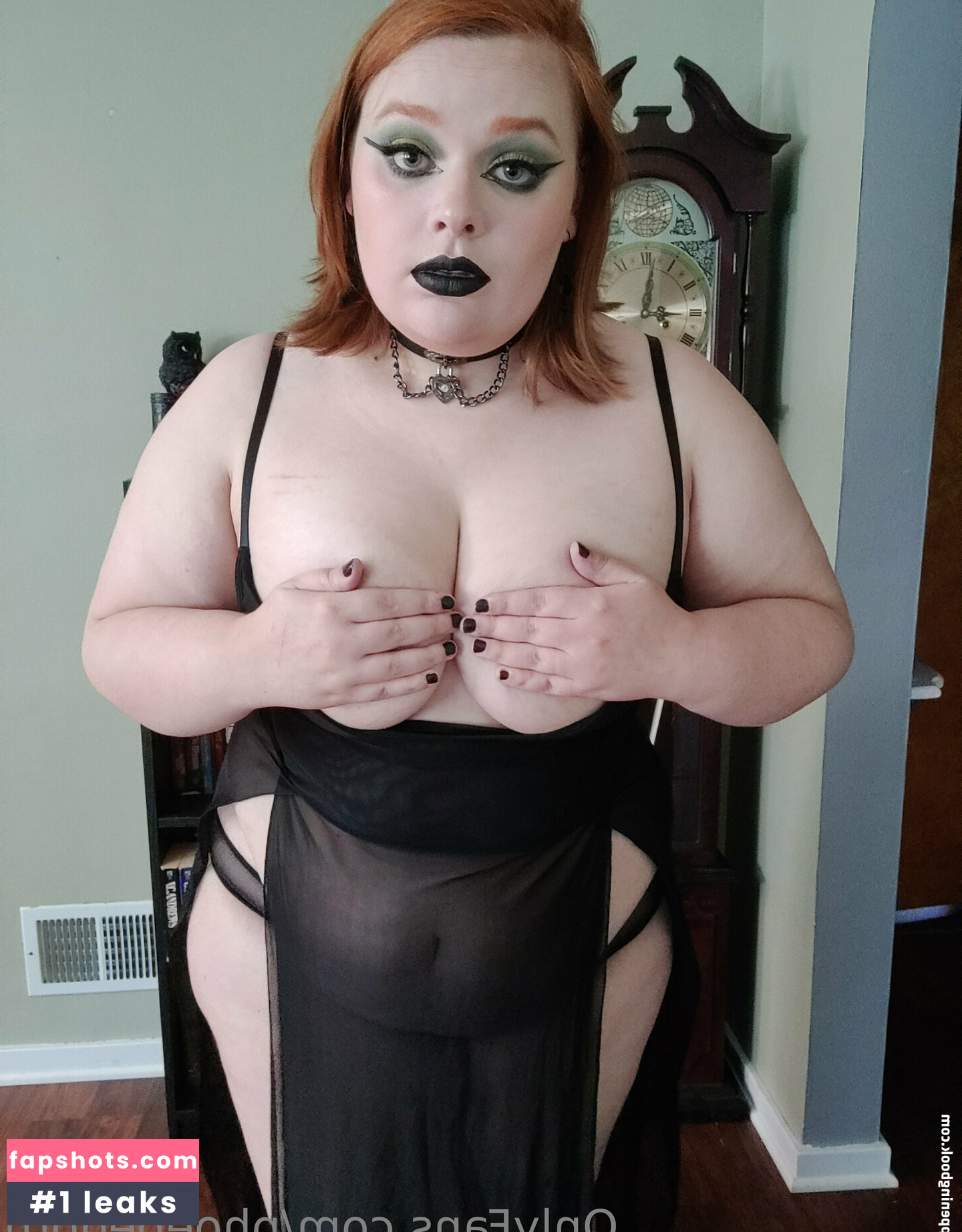 phoebegoth Nude Leaks OnlyFans Photos #52 - LeakJerk