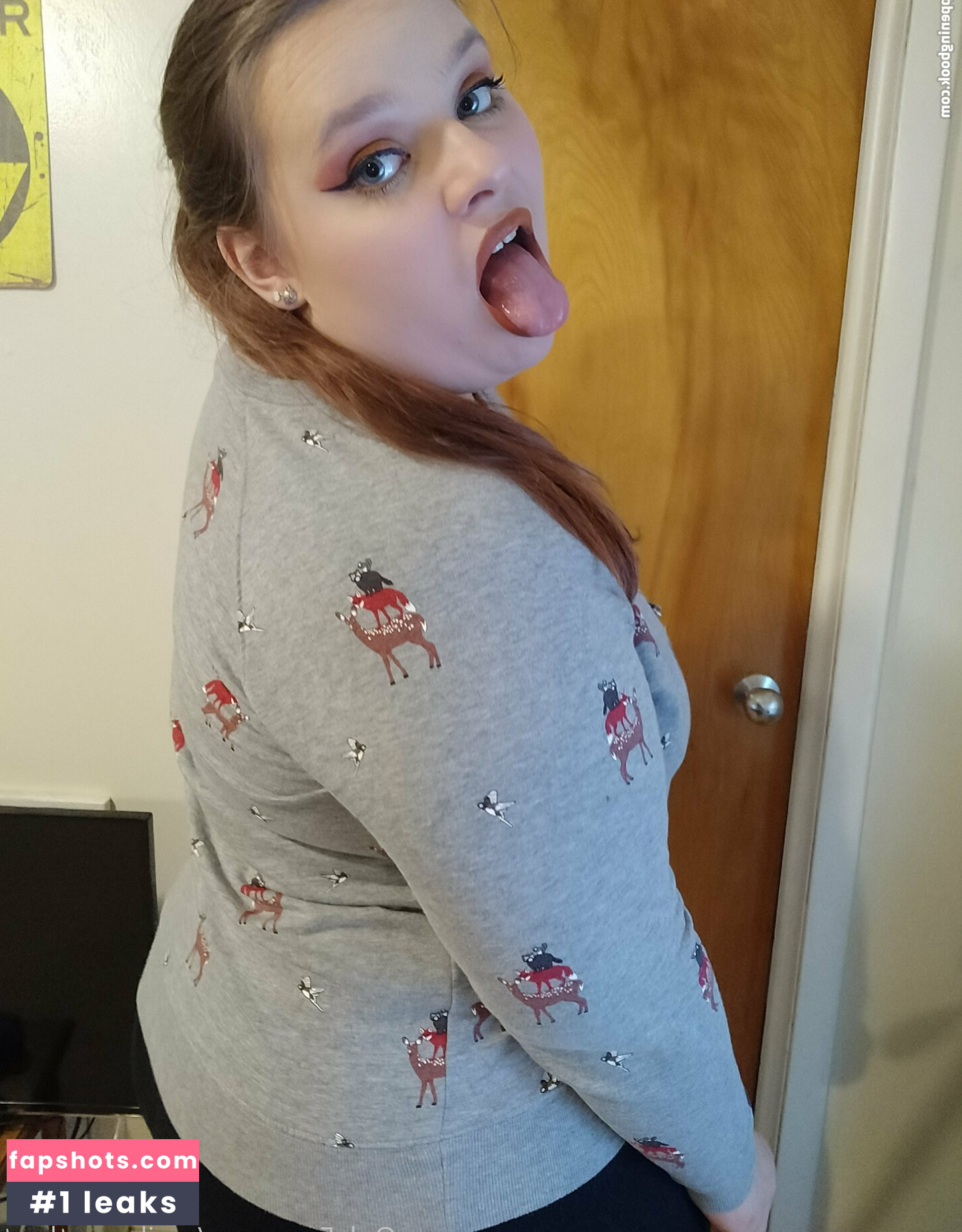 phoebegoth Nude Leaks OnlyFans Photos #64 - LeakJerk