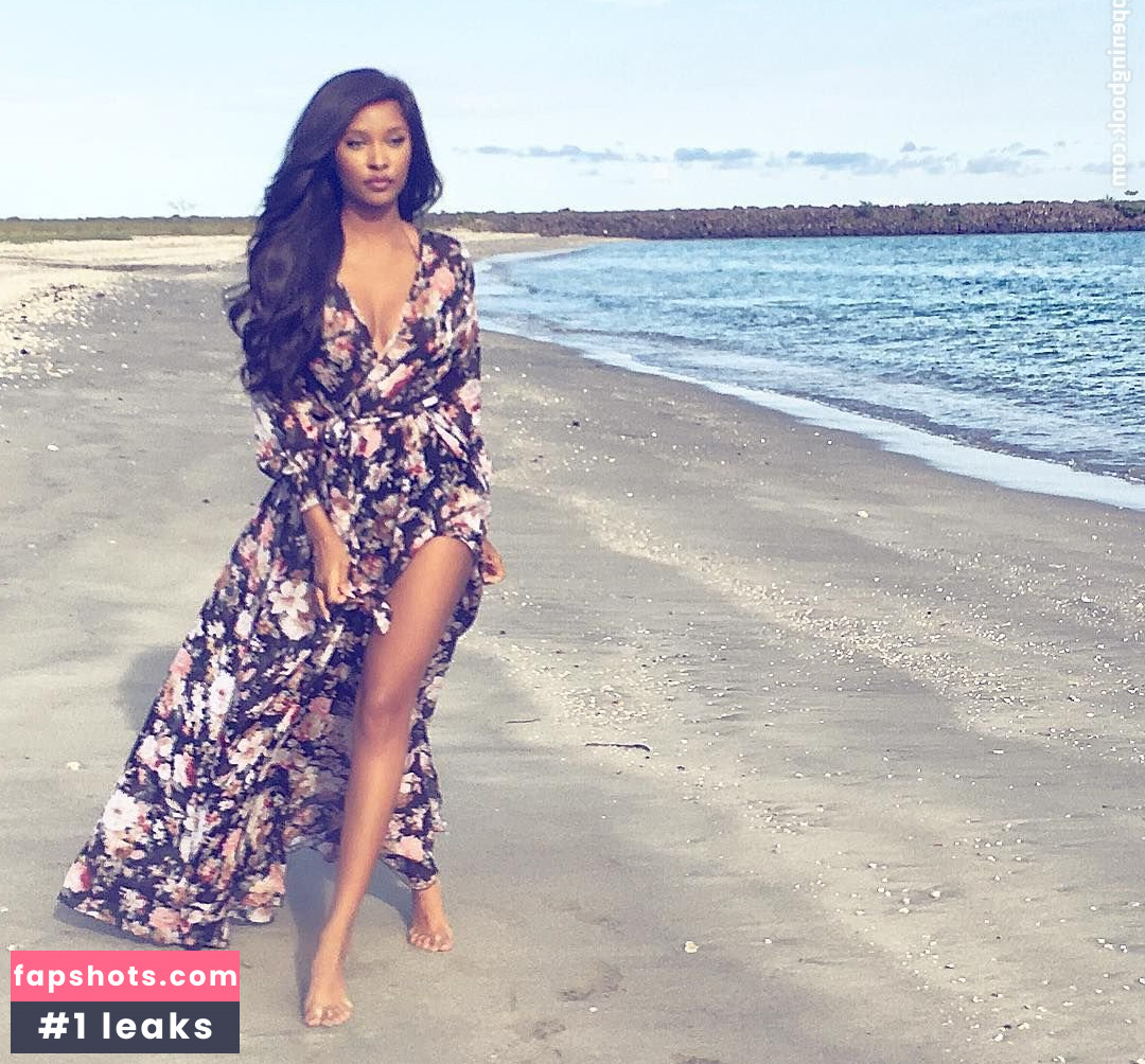 Phoenix Skye gallery photo #78