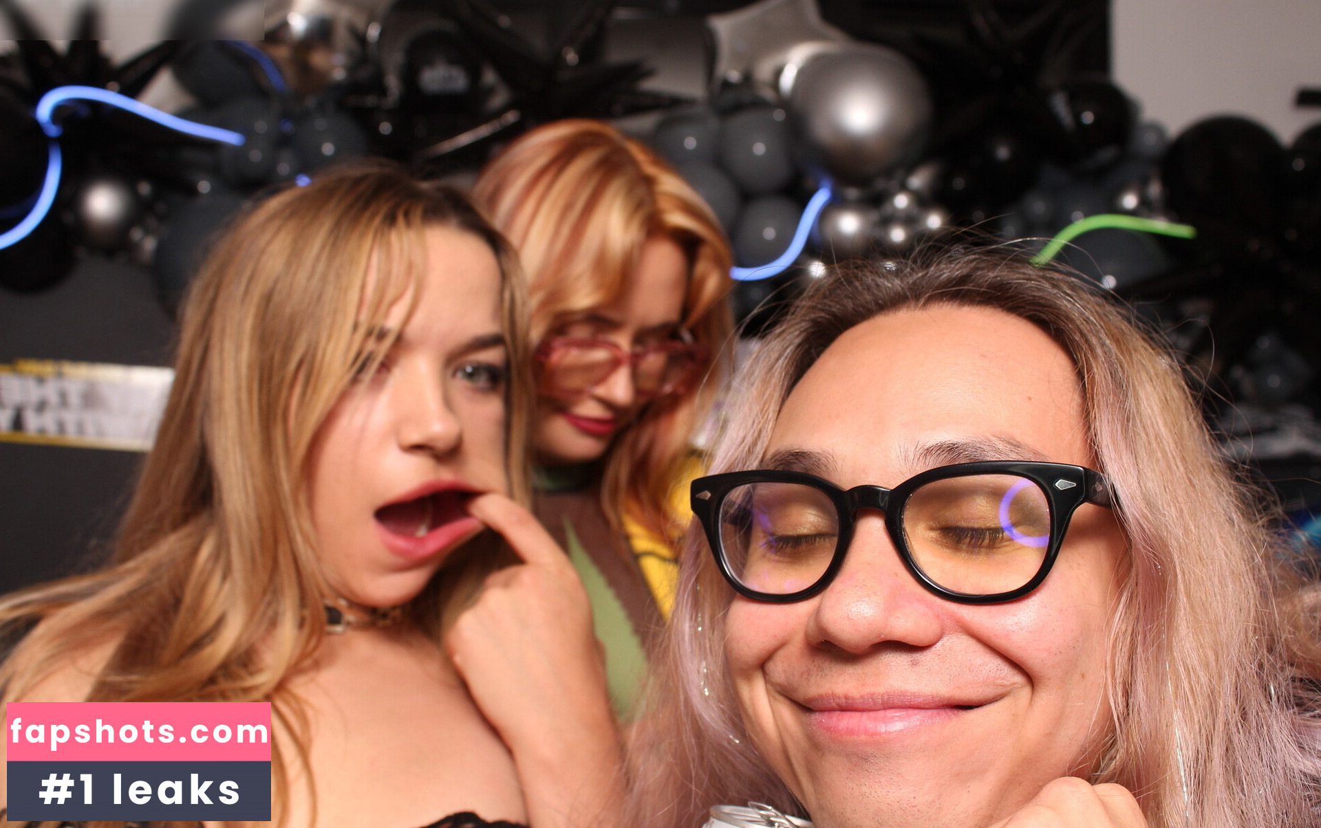 Photobox Flashes gallery photo #23