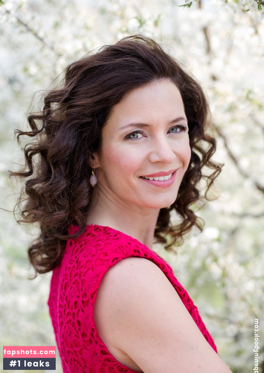 Pia Baresch gallery photo #4