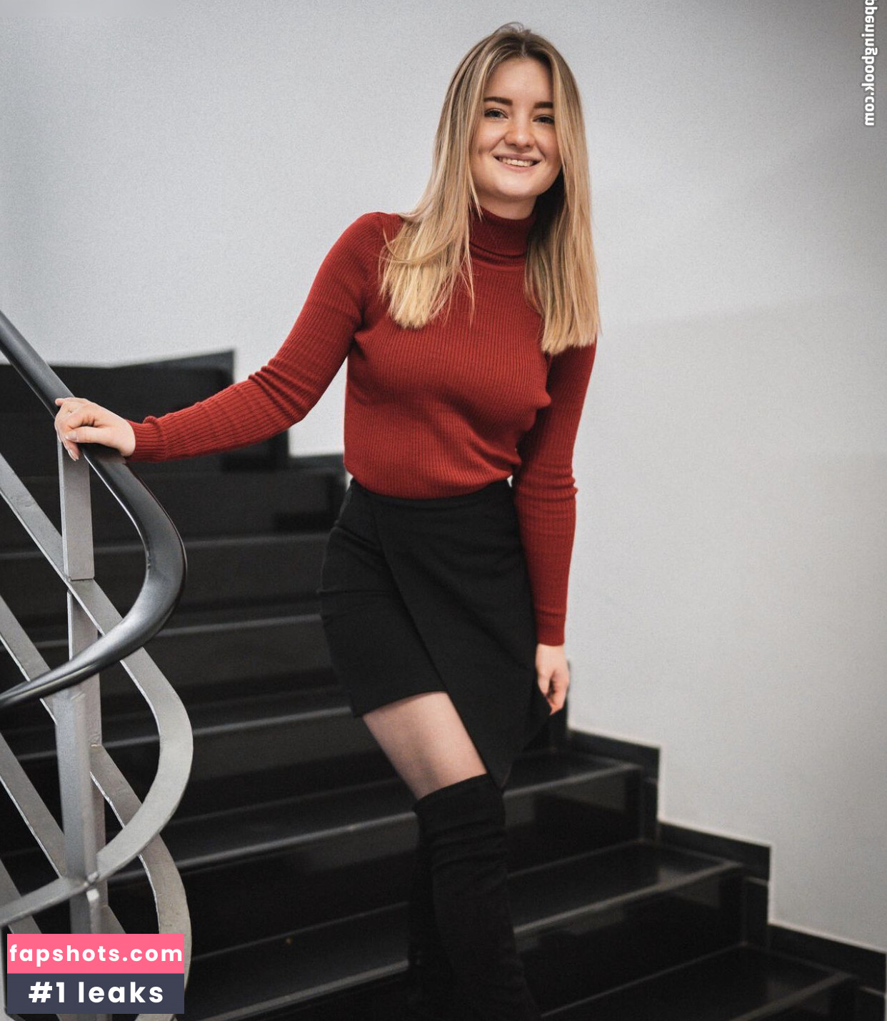 Pia Janina Tofall gallery photo #4